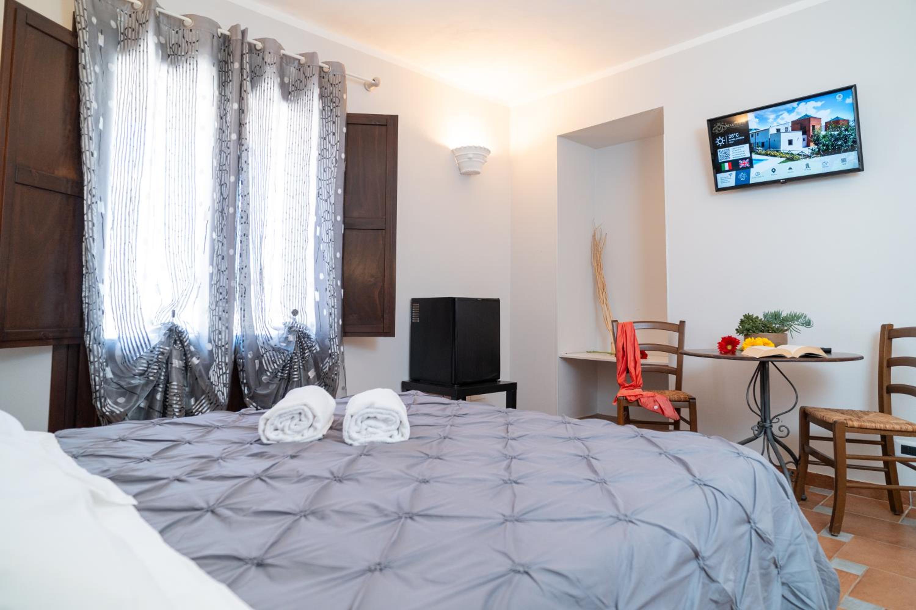 Double or Twin Room photo 3