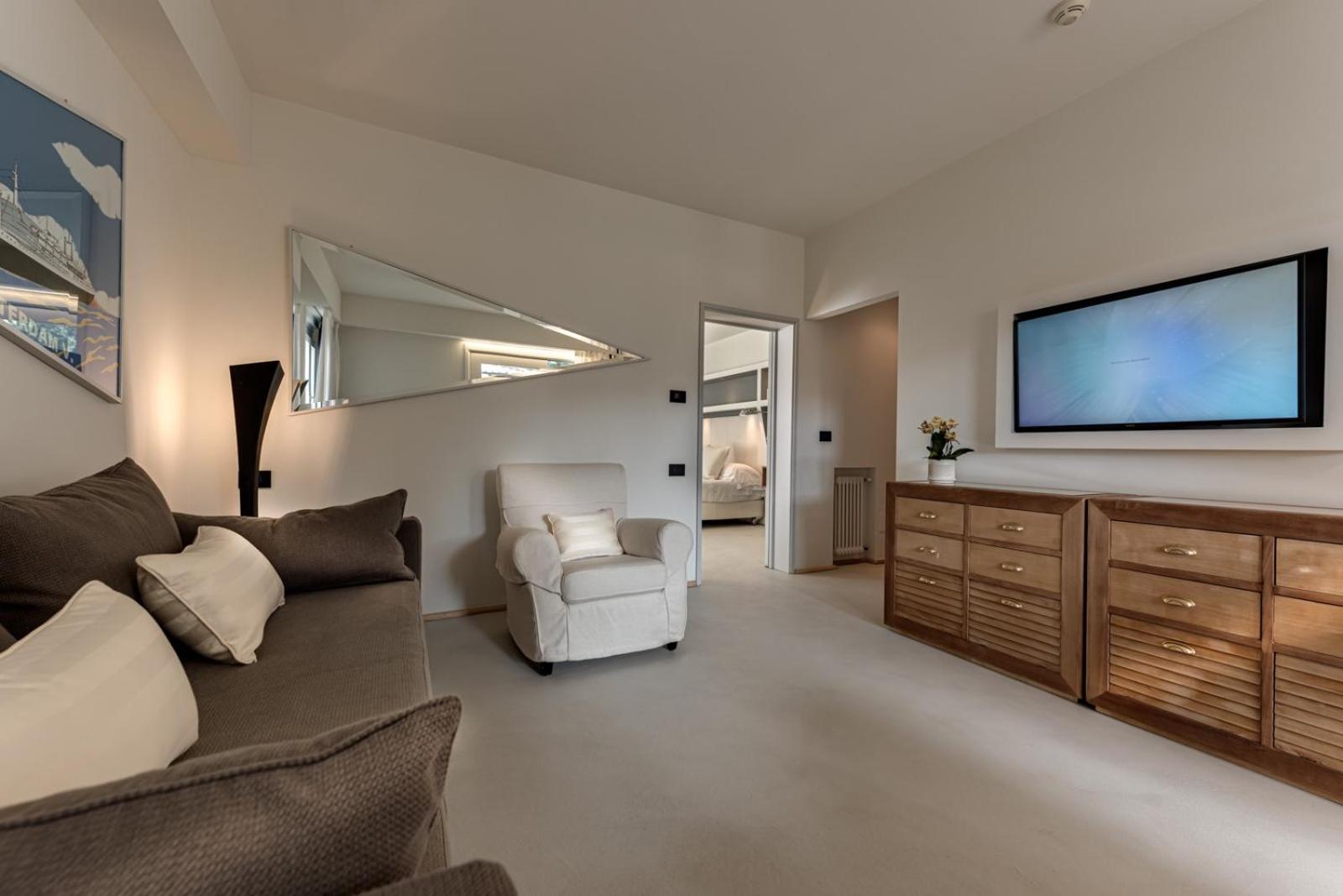 Suite with Terrace photo 2