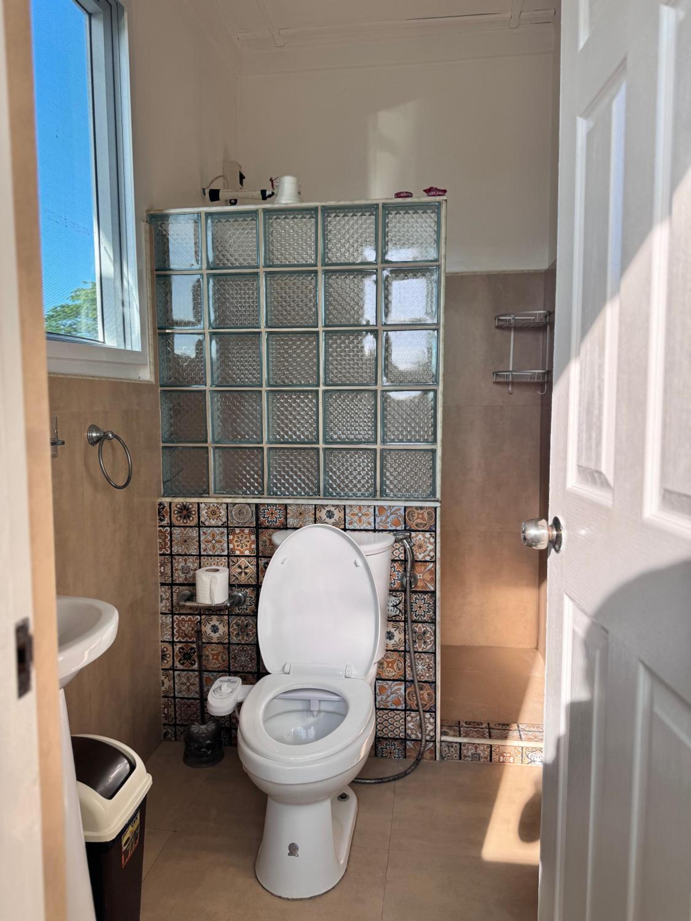 Double Room with Private Bathroom photo 2