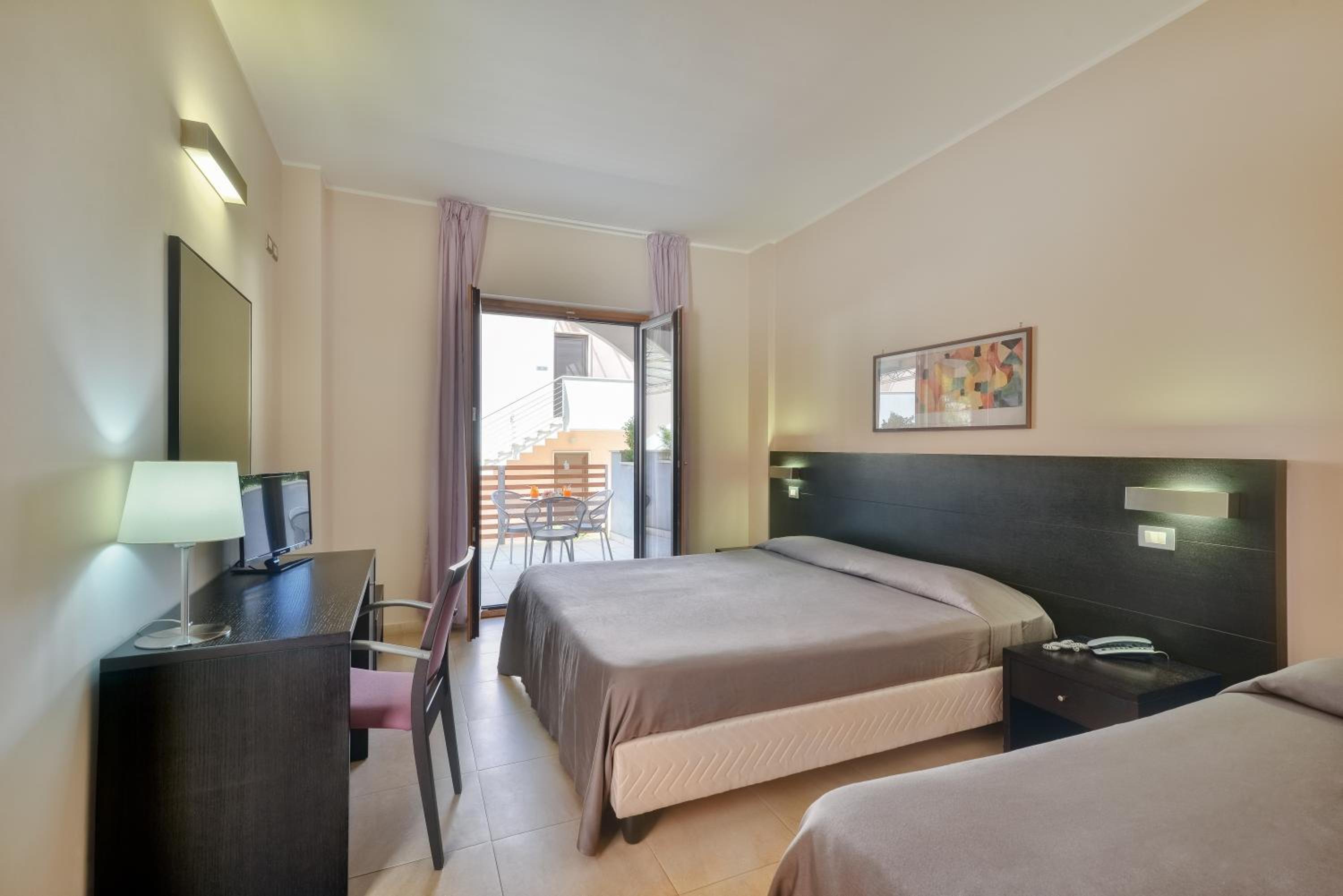 Triple Room - Photo 1