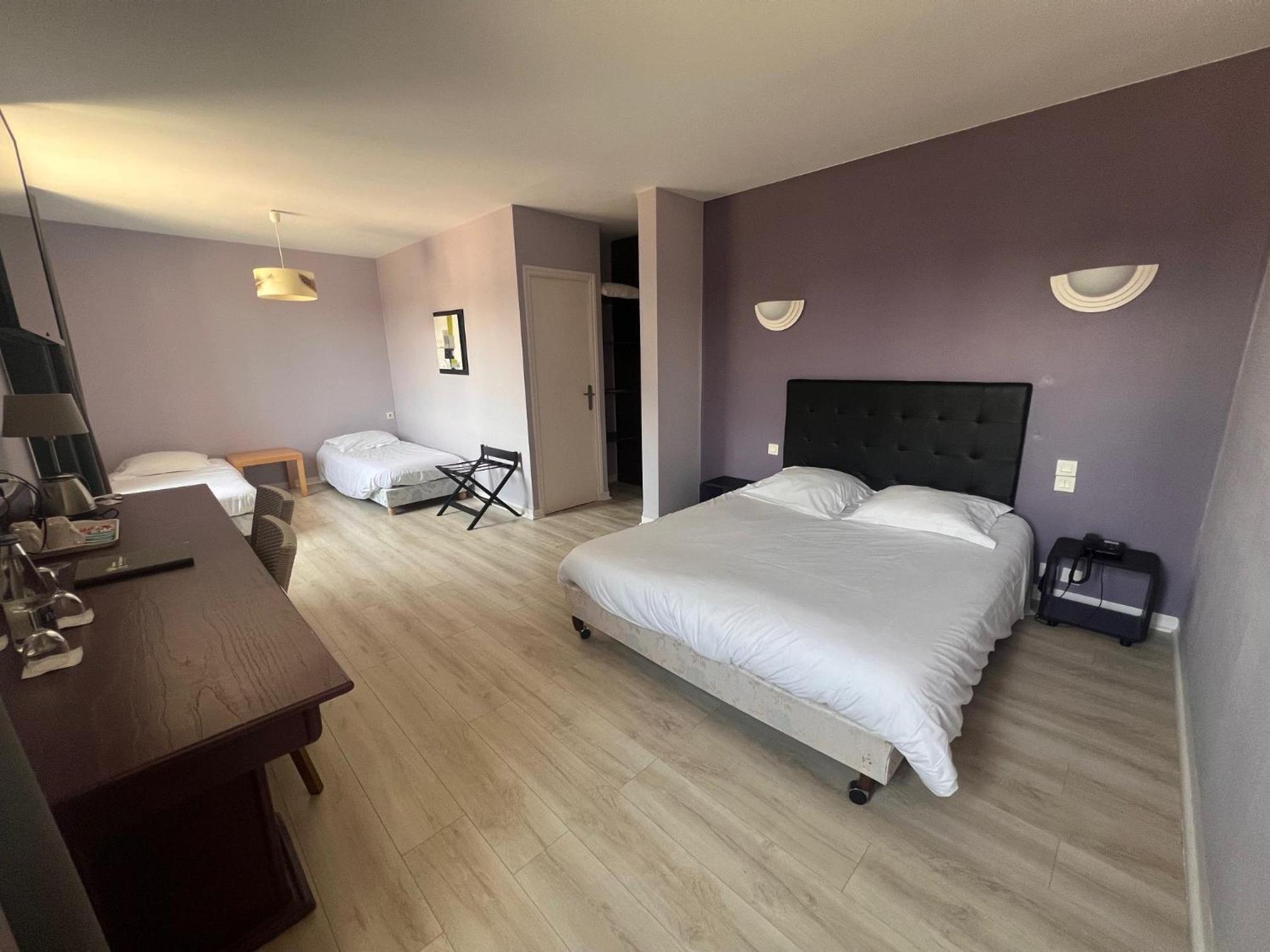 Classic Quadruple Room