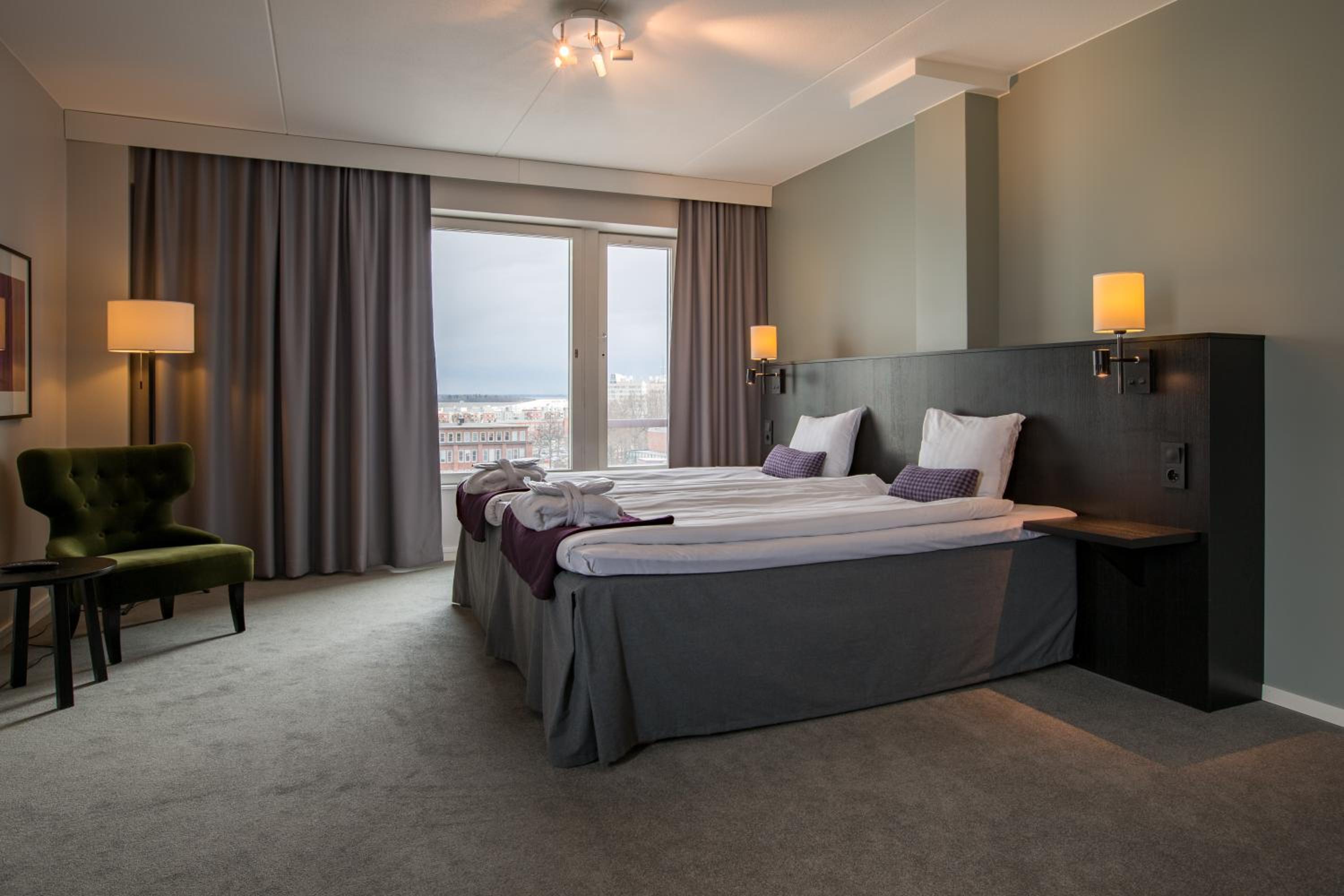 Deluxe Twin Room - Photo 2
