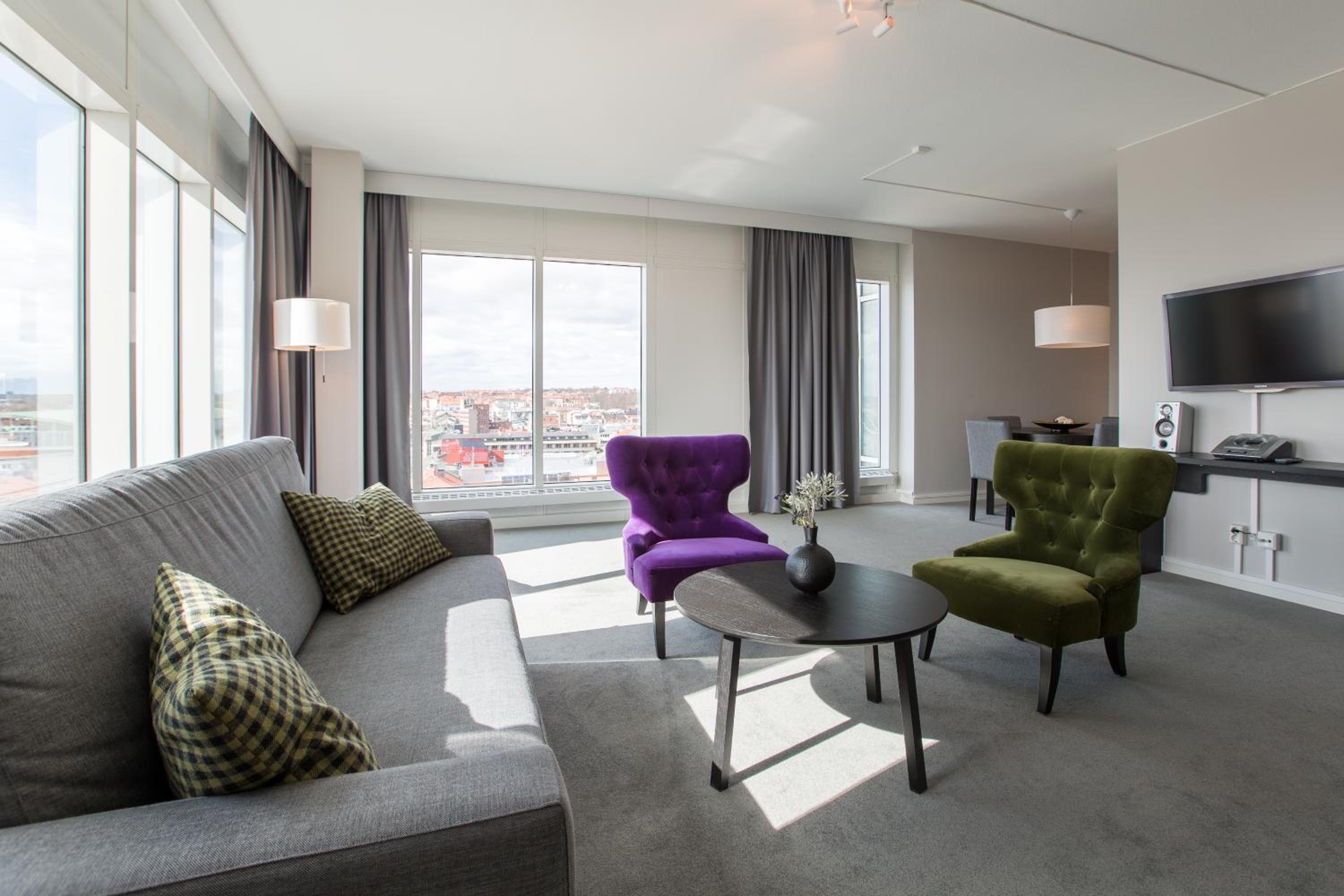 King Suite - Photo 8