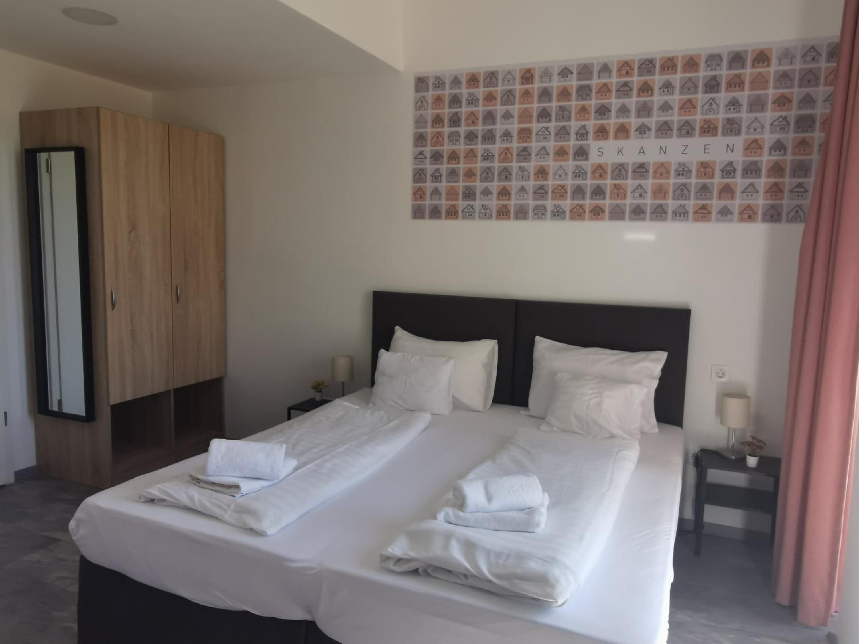 Quadruple Room with Balcony photo 3