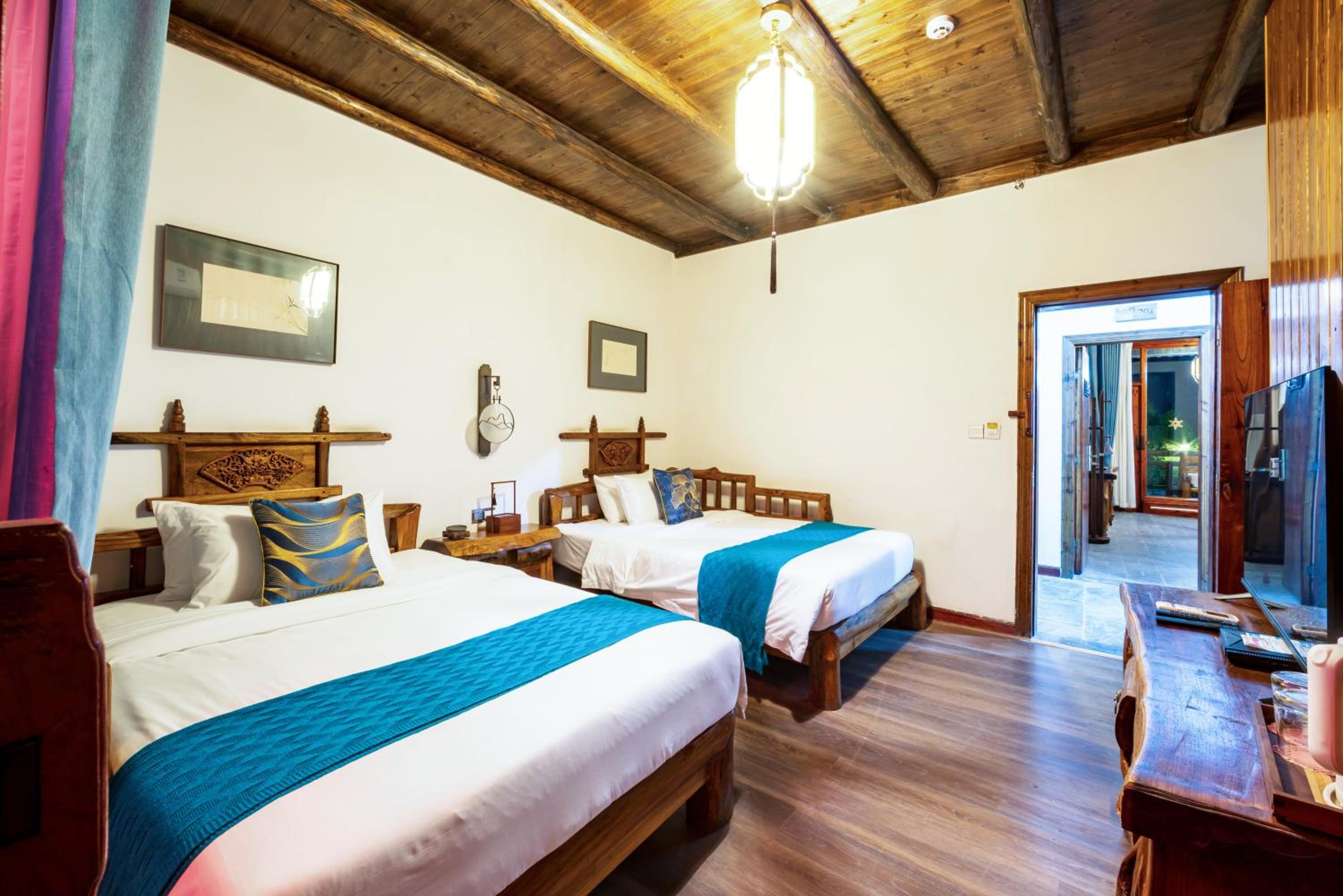 Twin Room with Balcony photo 2
