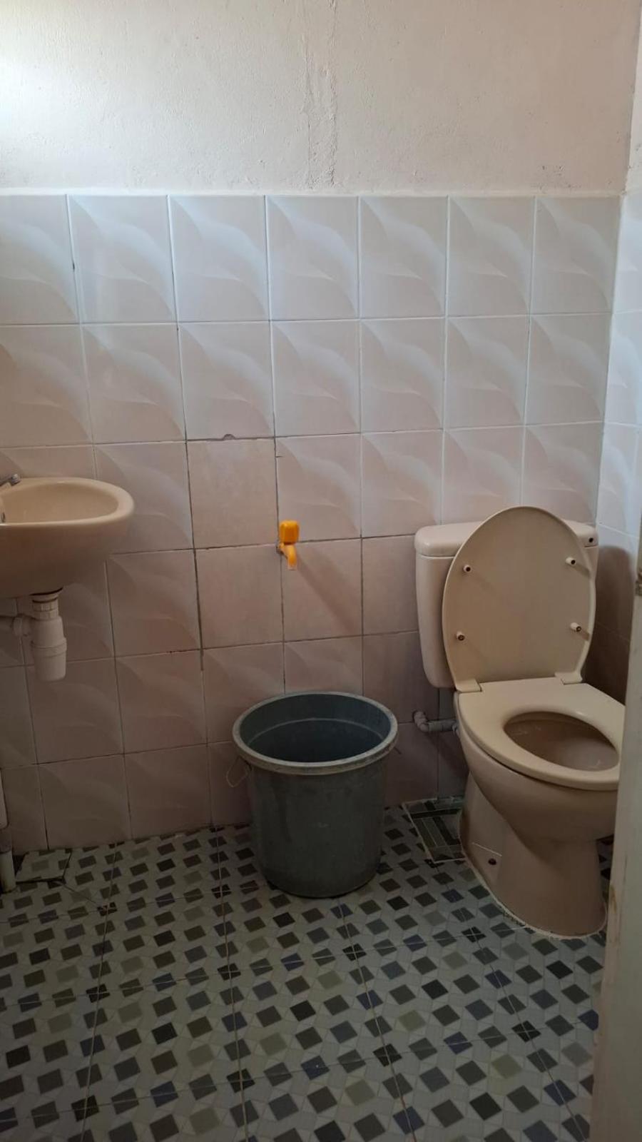 Double Room with Private Bathroom - Photo 6