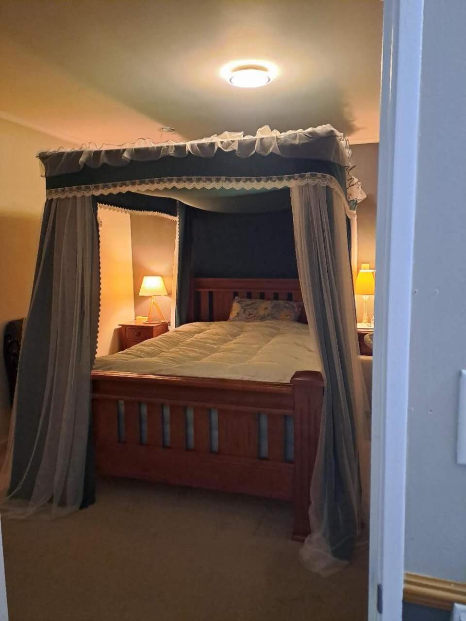 Double Room with Shared Bathroom
