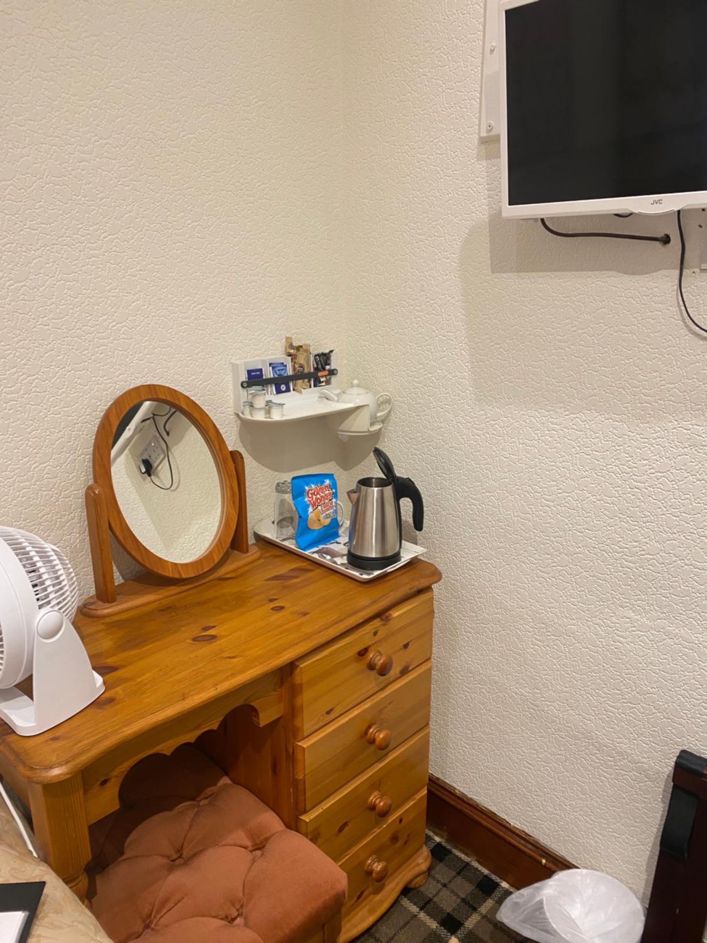 Budget Single Room photo 3