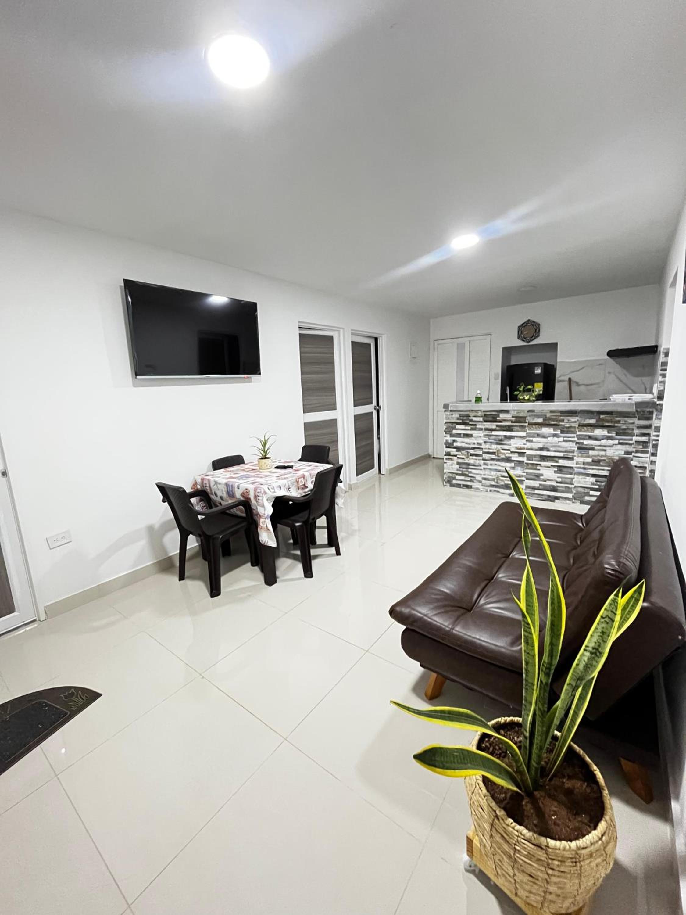 Three-Bedroom Standard Apartment photo 1