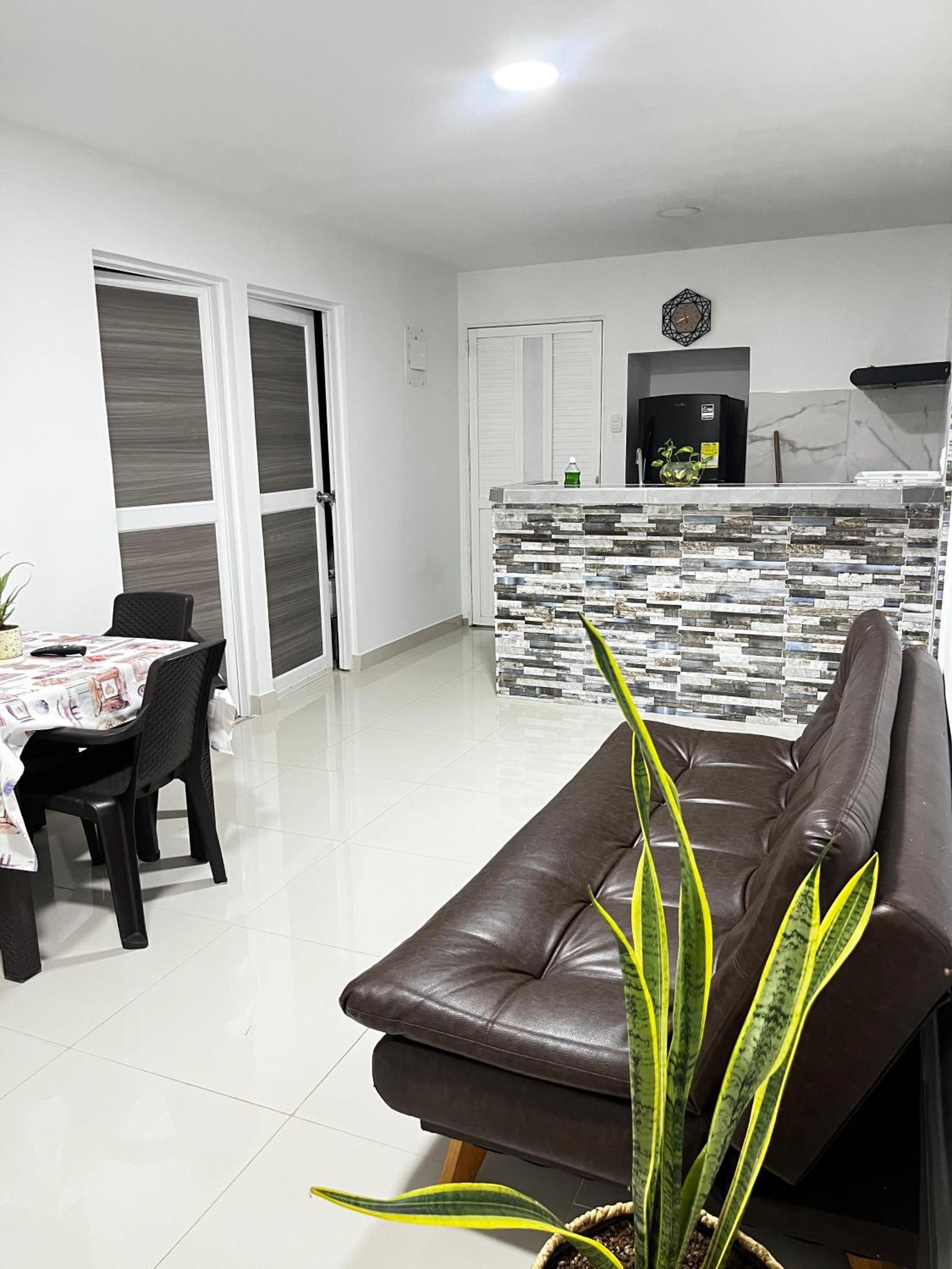 Three-Bedroom Standard Apartment photo 2