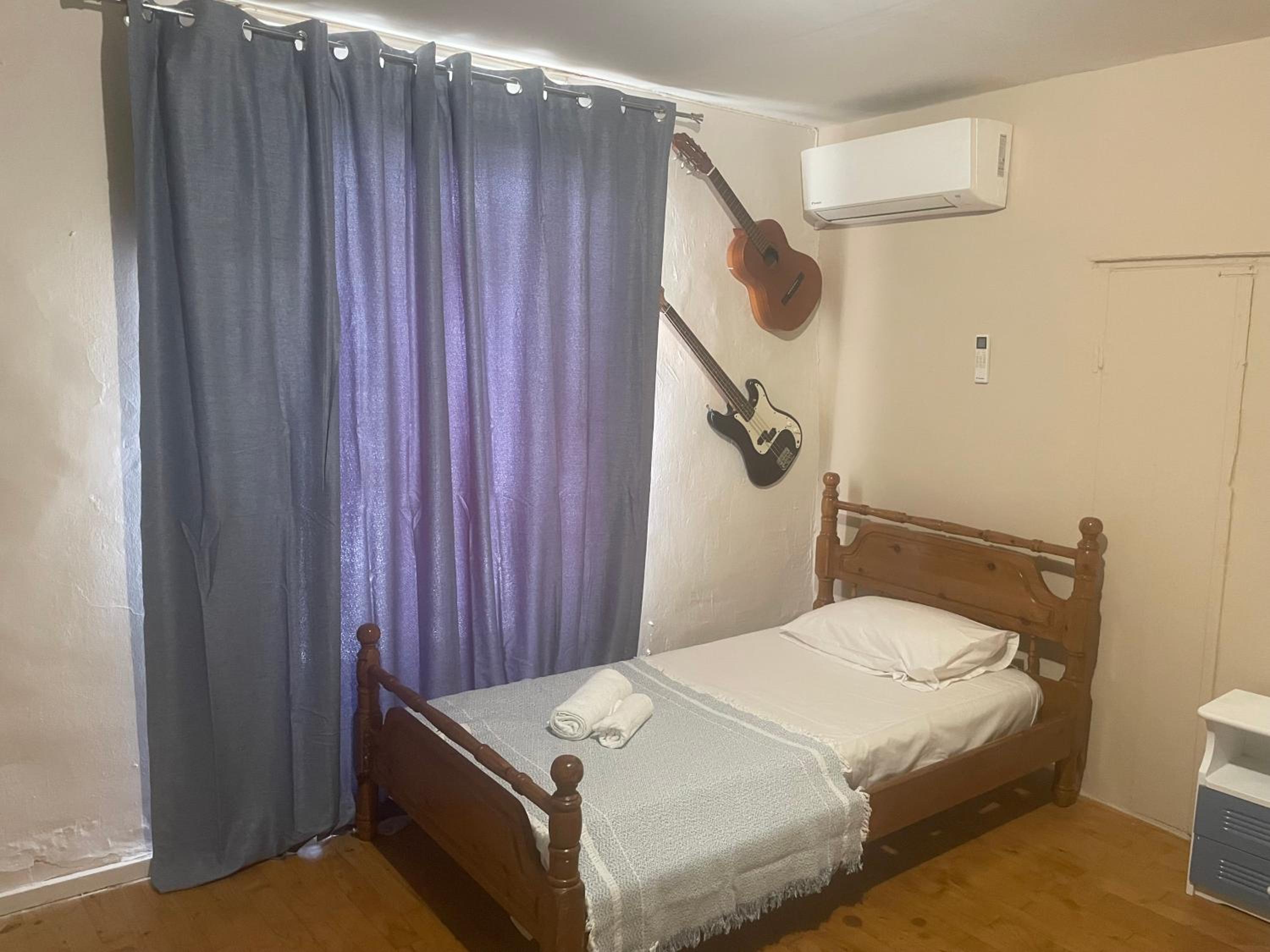 One-Bedroom Apartment - Photo 6