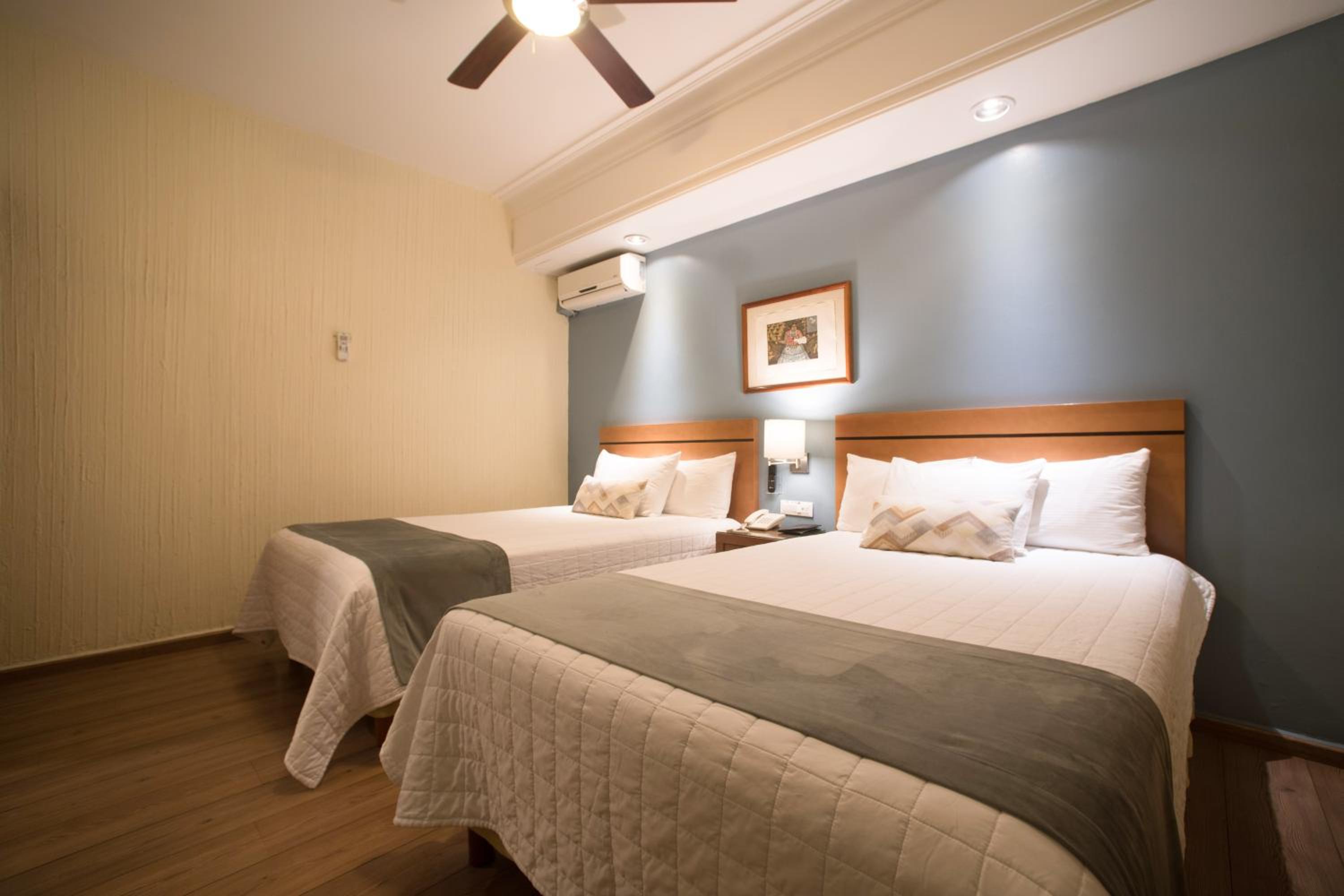 Twin Room - Disability Access - Photo 1