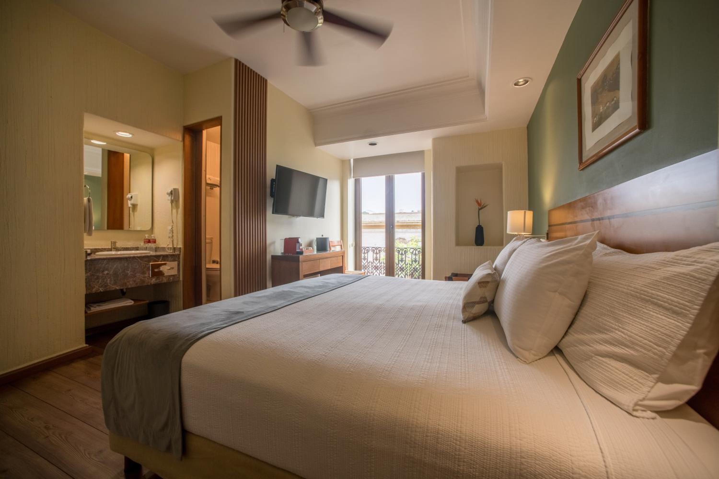 Superior Queen Room photo 2