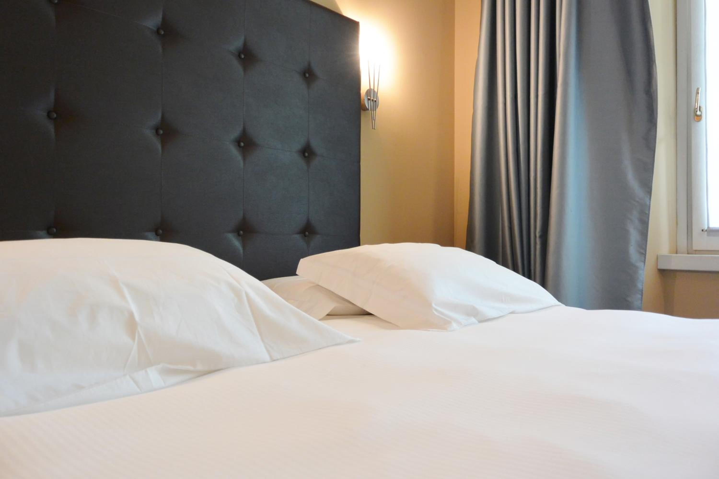 Suite - Photo 5