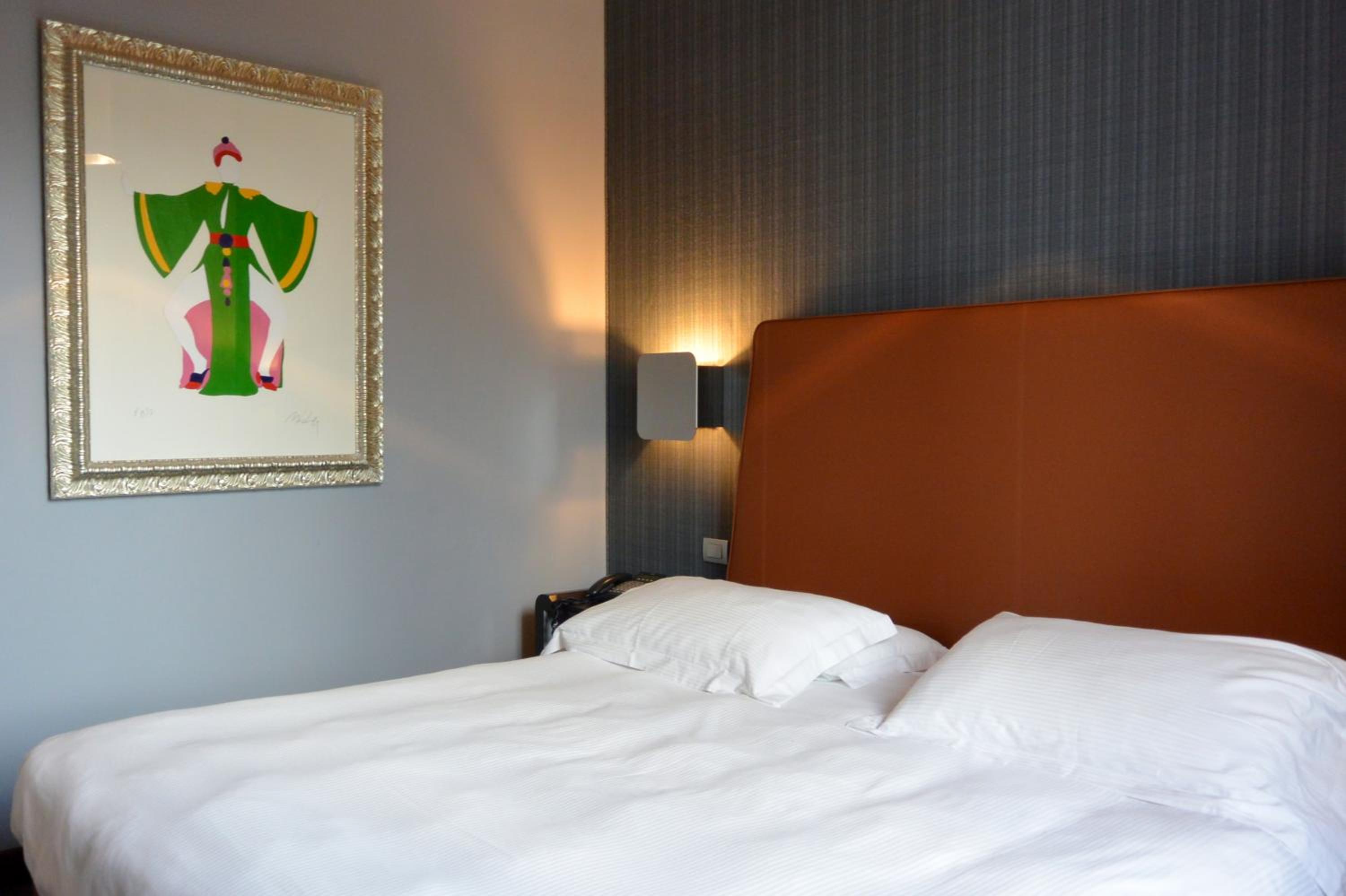 Suite - Photo 2