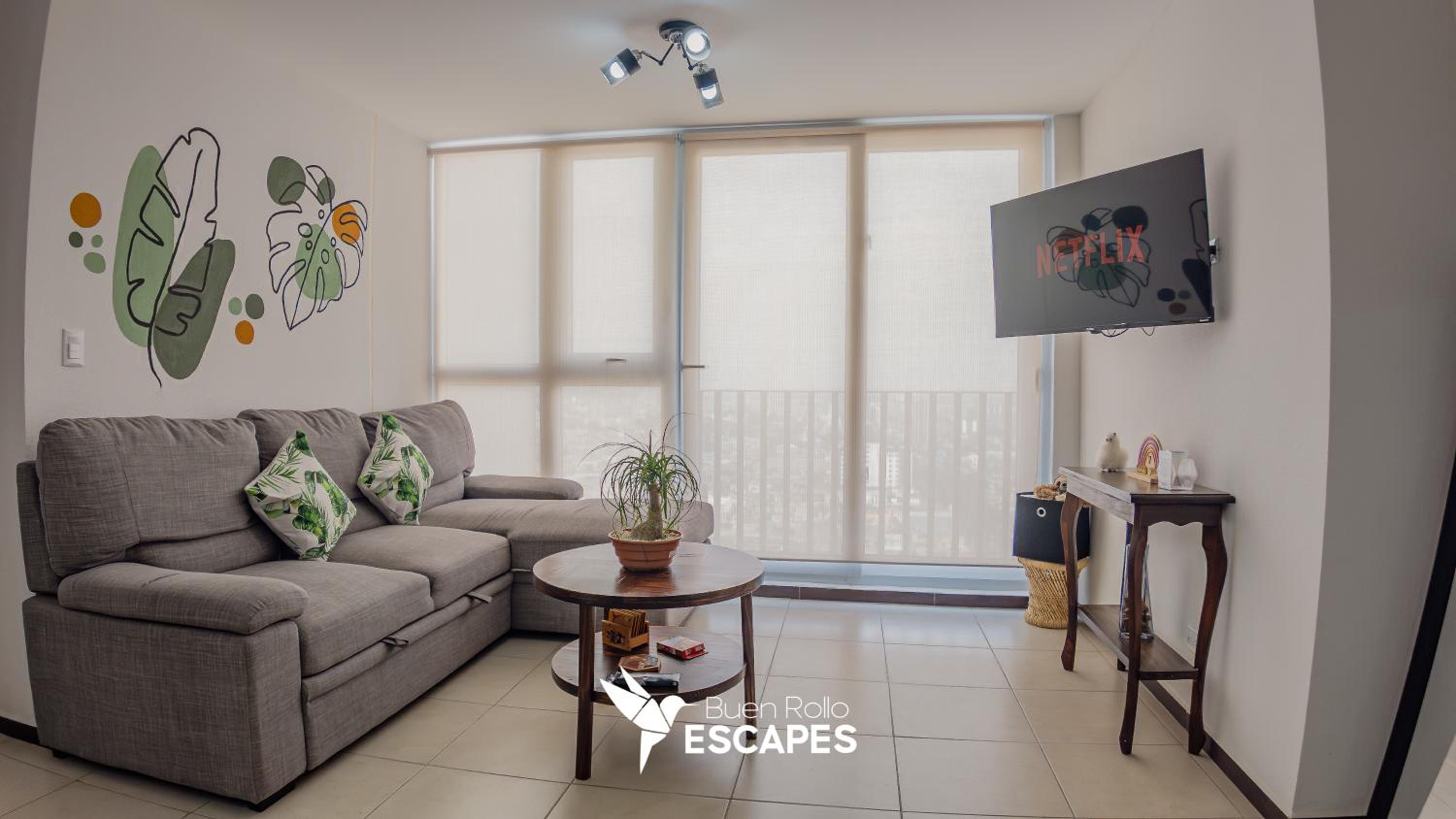 Three-Bedroom Apartment - High Floor photo 1