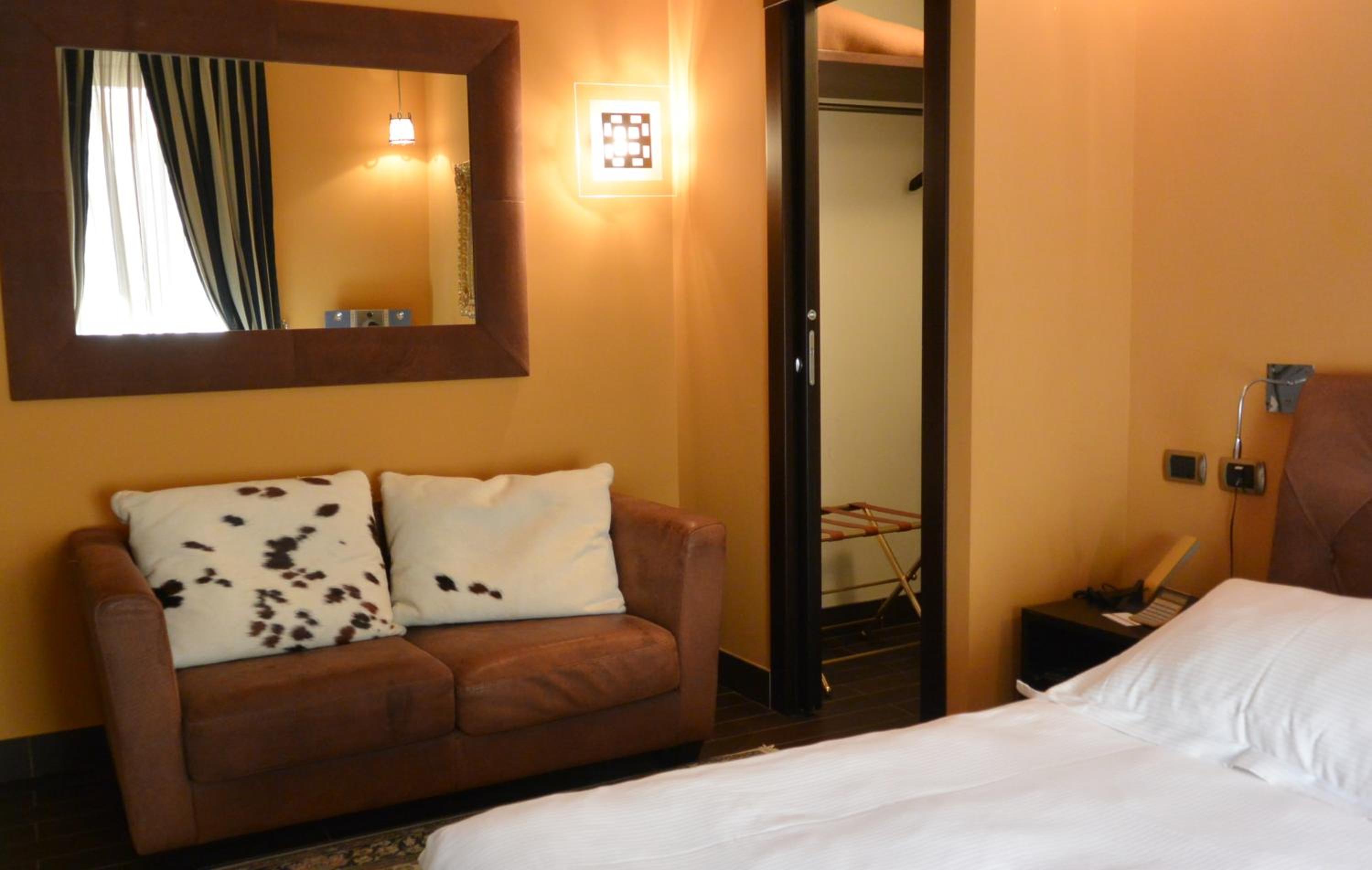 Deluxe Double Room - Photo 15