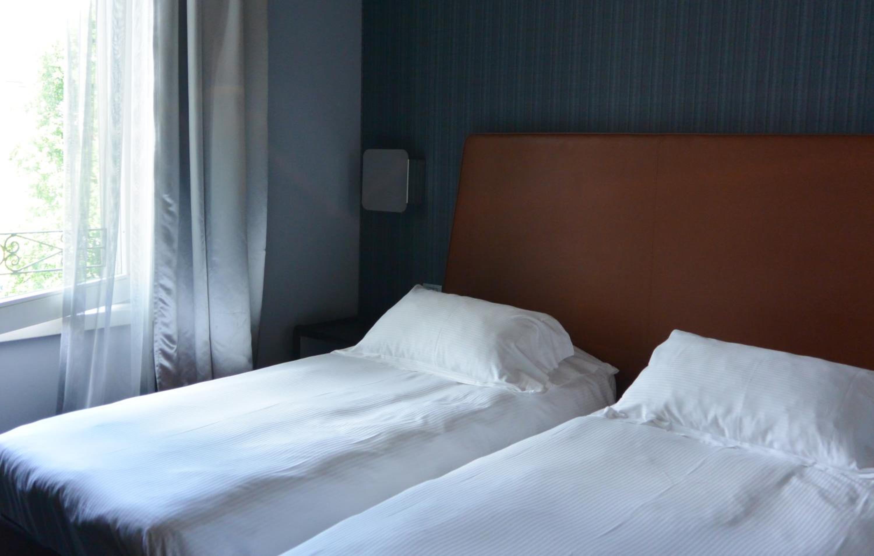 Deluxe Double Room - Photo 14