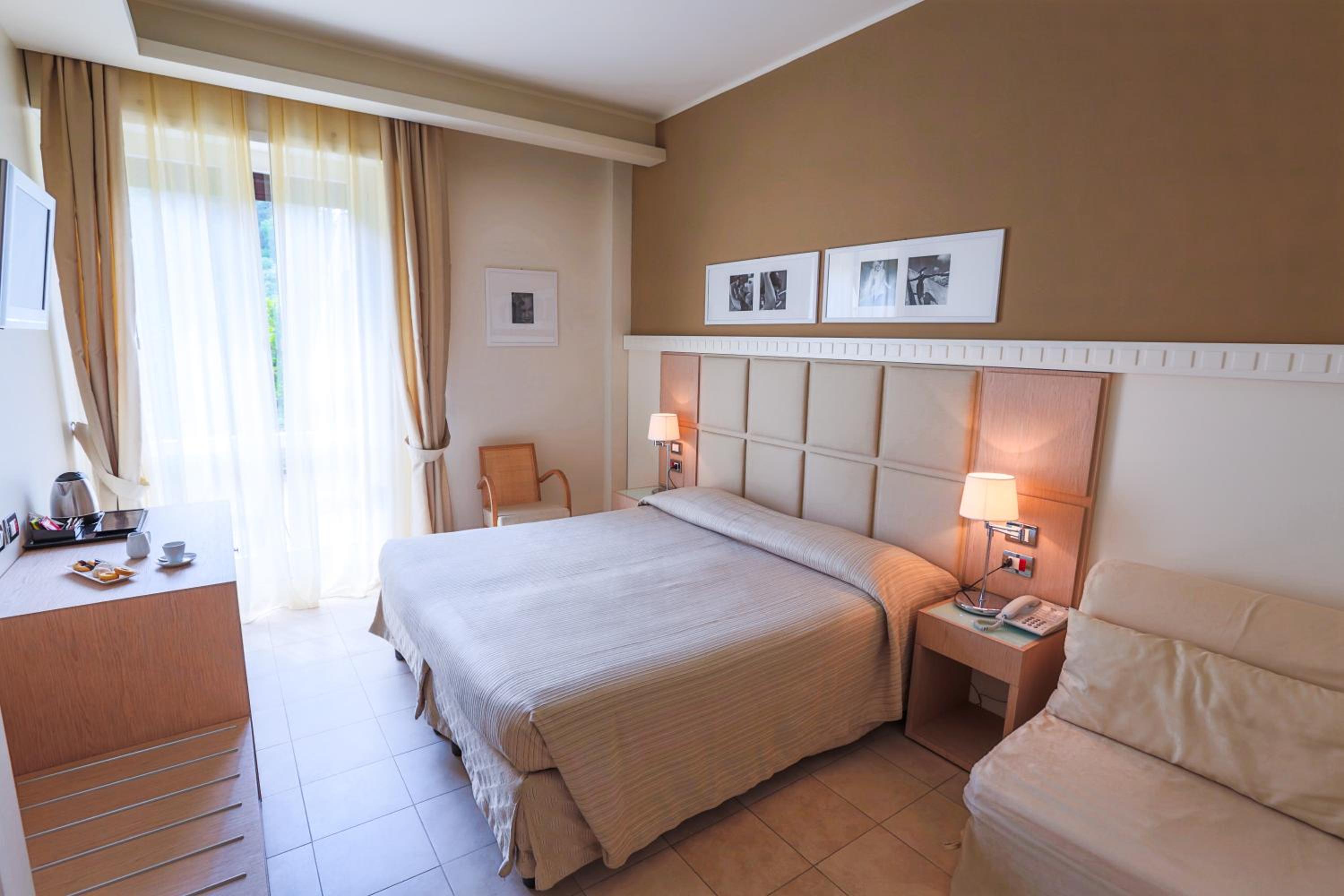 Superior Double or Twin Room - Photo 7