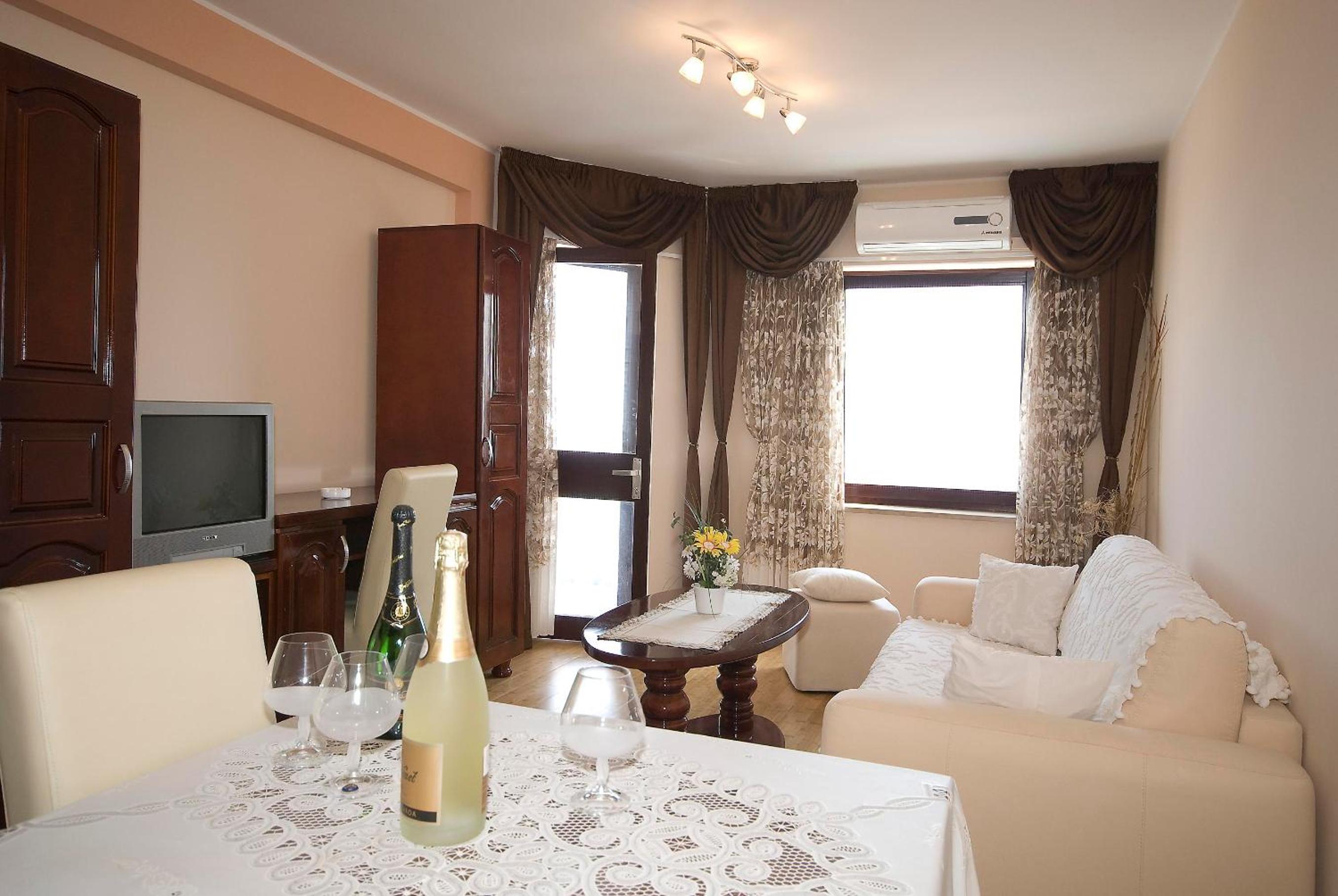  Deluxe Two-Bedroom Apartment with Sea View (4-6 Adults) photo 1