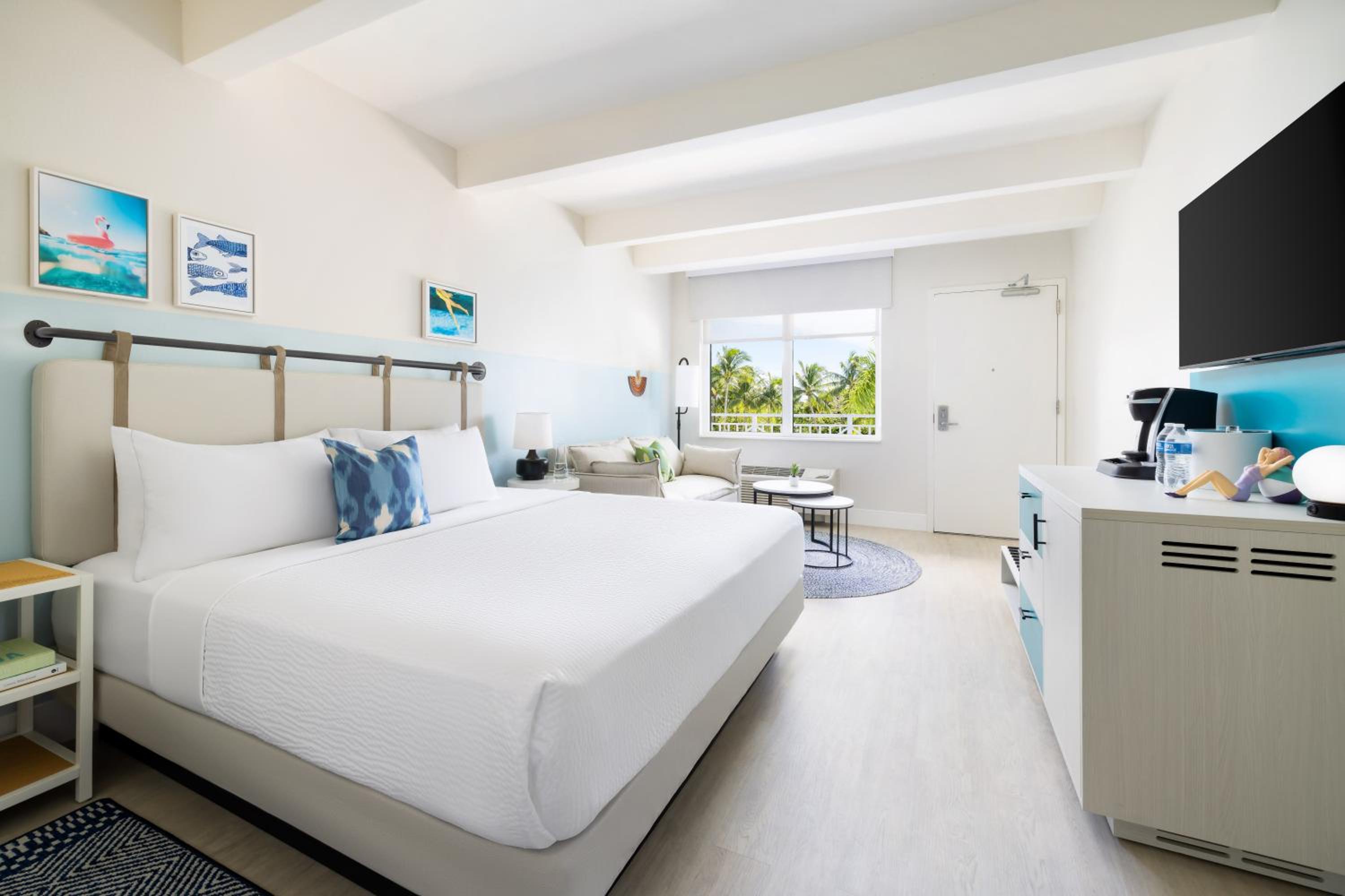 High Floor Island View One King Bed