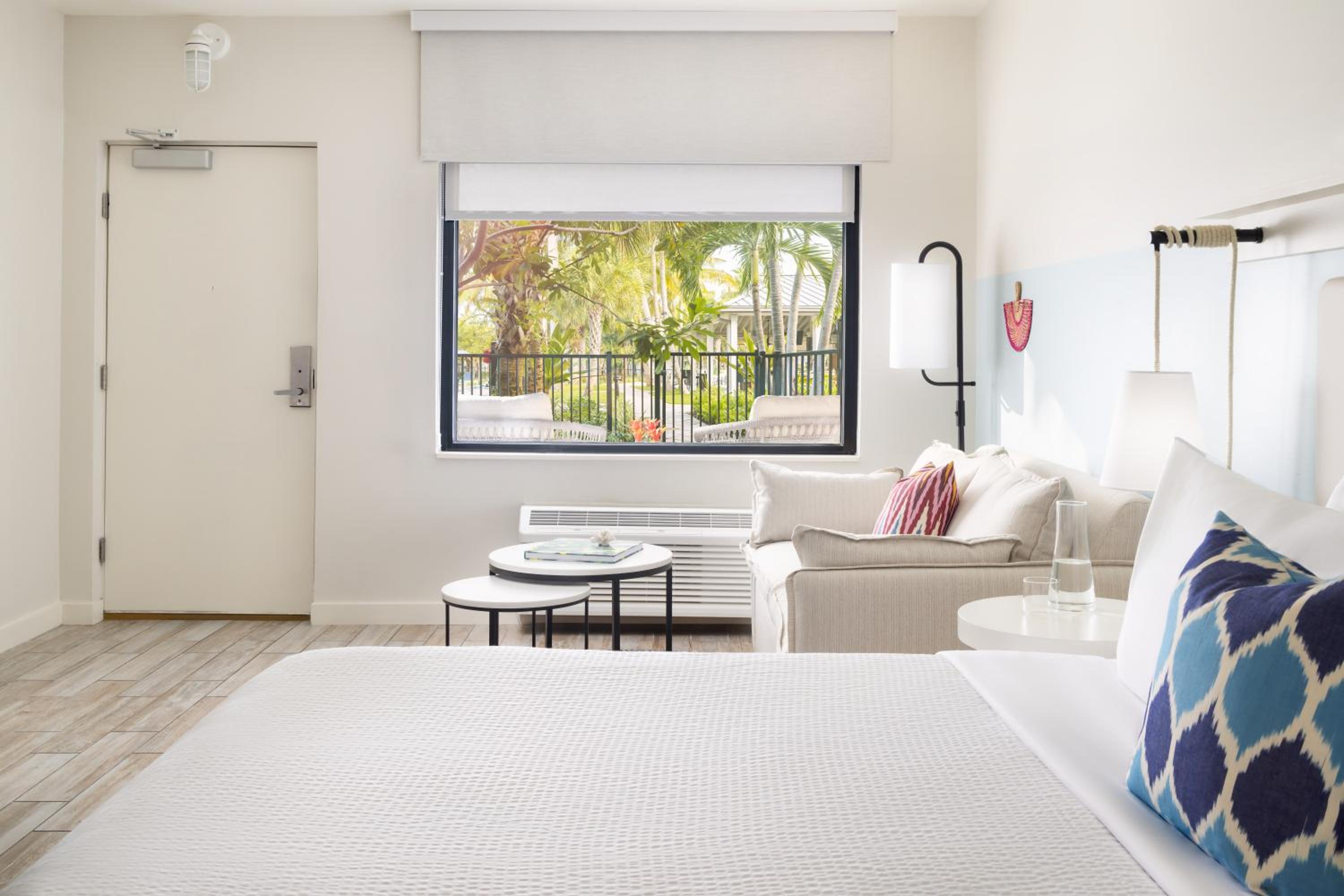 Pool View One King Bed Hearing Accessible