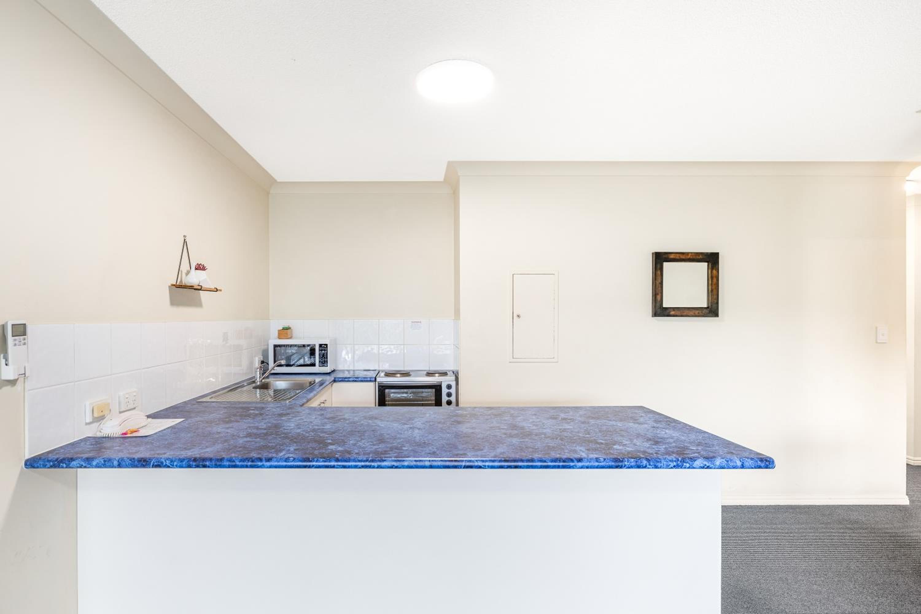 Large One Bedroom Apartment – Beachside