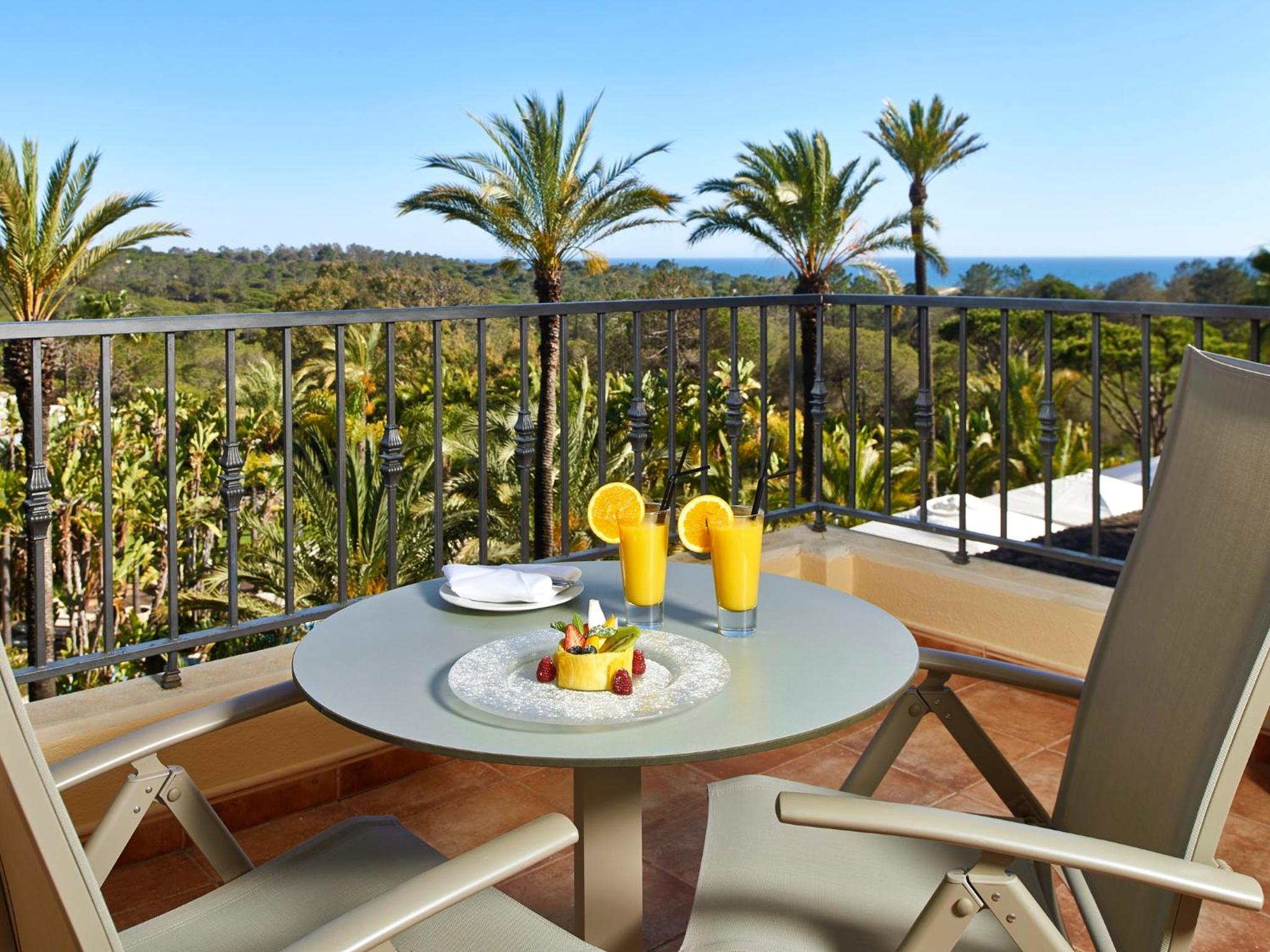 Double Room with Sea Side and Pool View - Photo 2