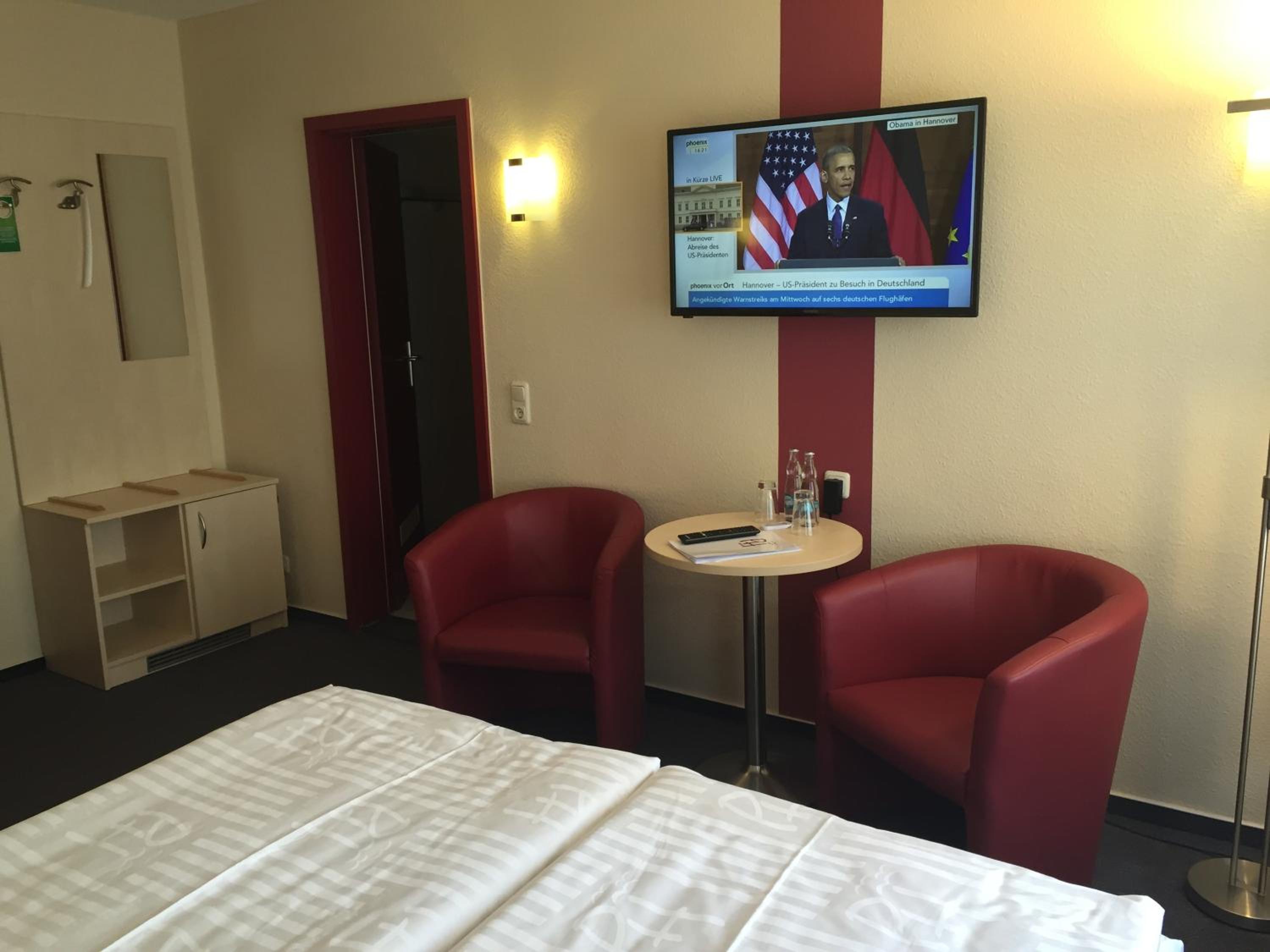 Standard Double Room - Photo 4