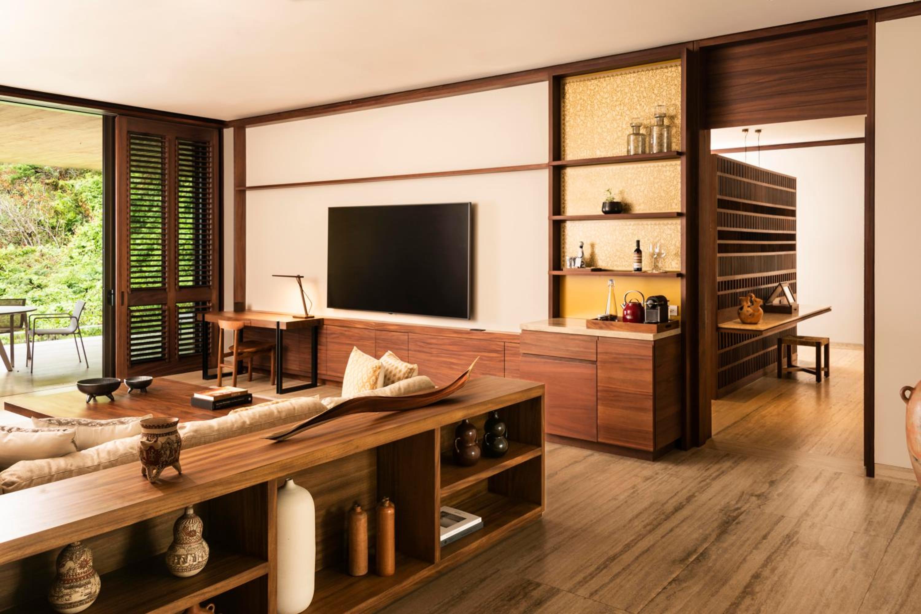 Tamarindo Panoramic Five-Bedroom Villa with Infinity Pool photo 3