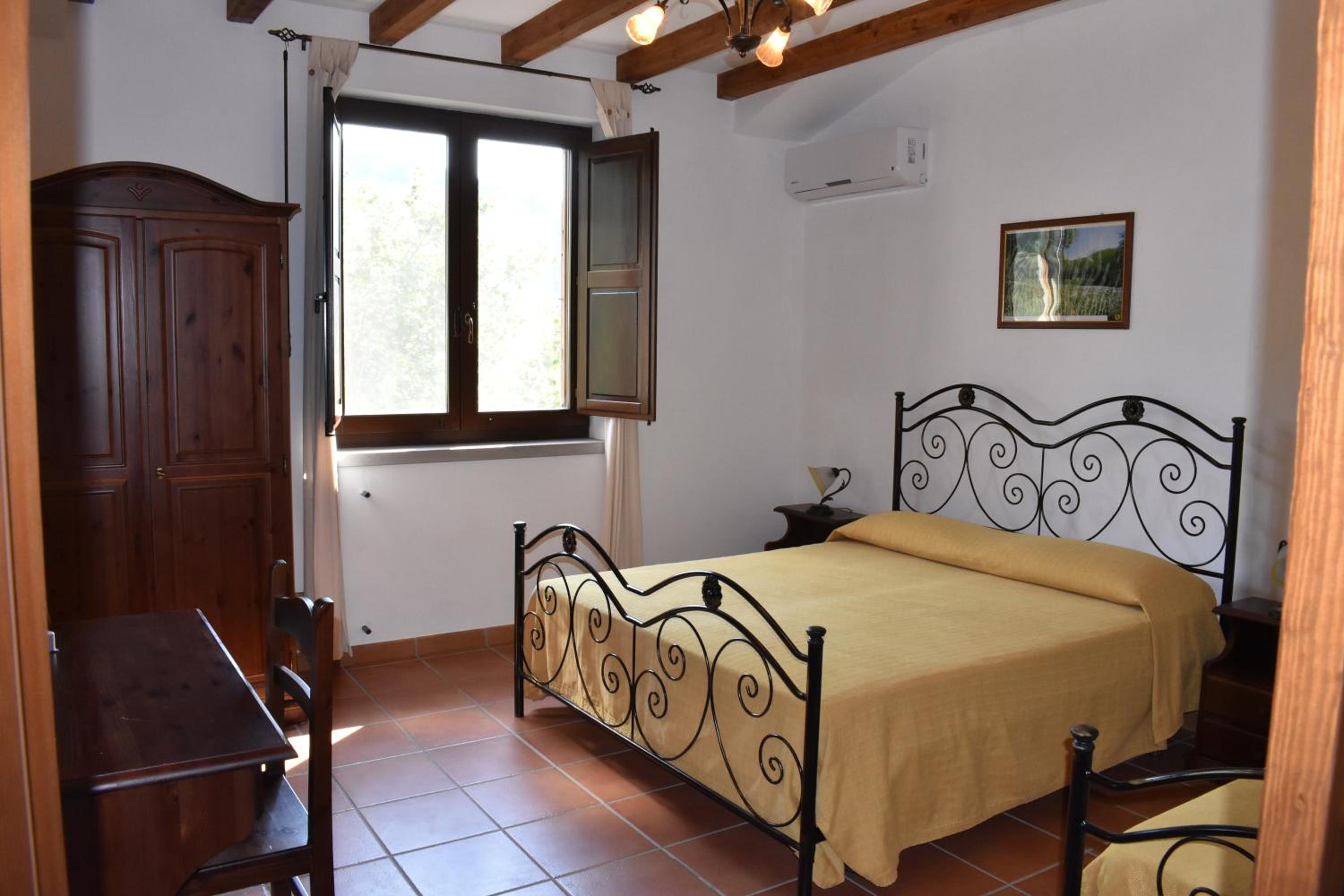Triple Room with Shared Bathroom