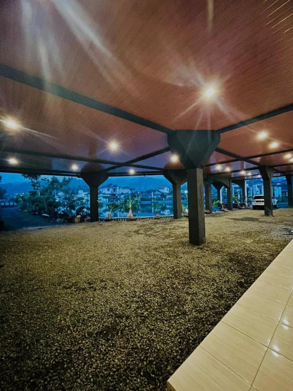 Four-Bedroom Vacation Home photo 3