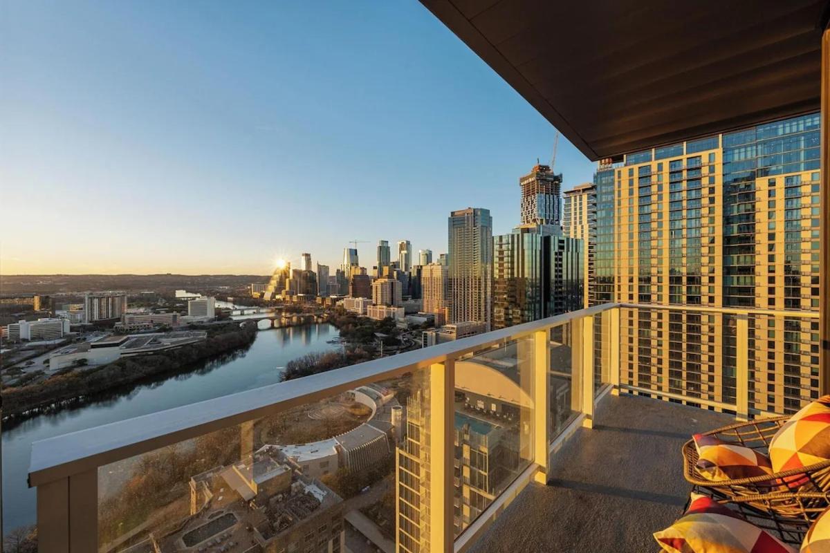 Three-Bedroom Apartment with Balcony