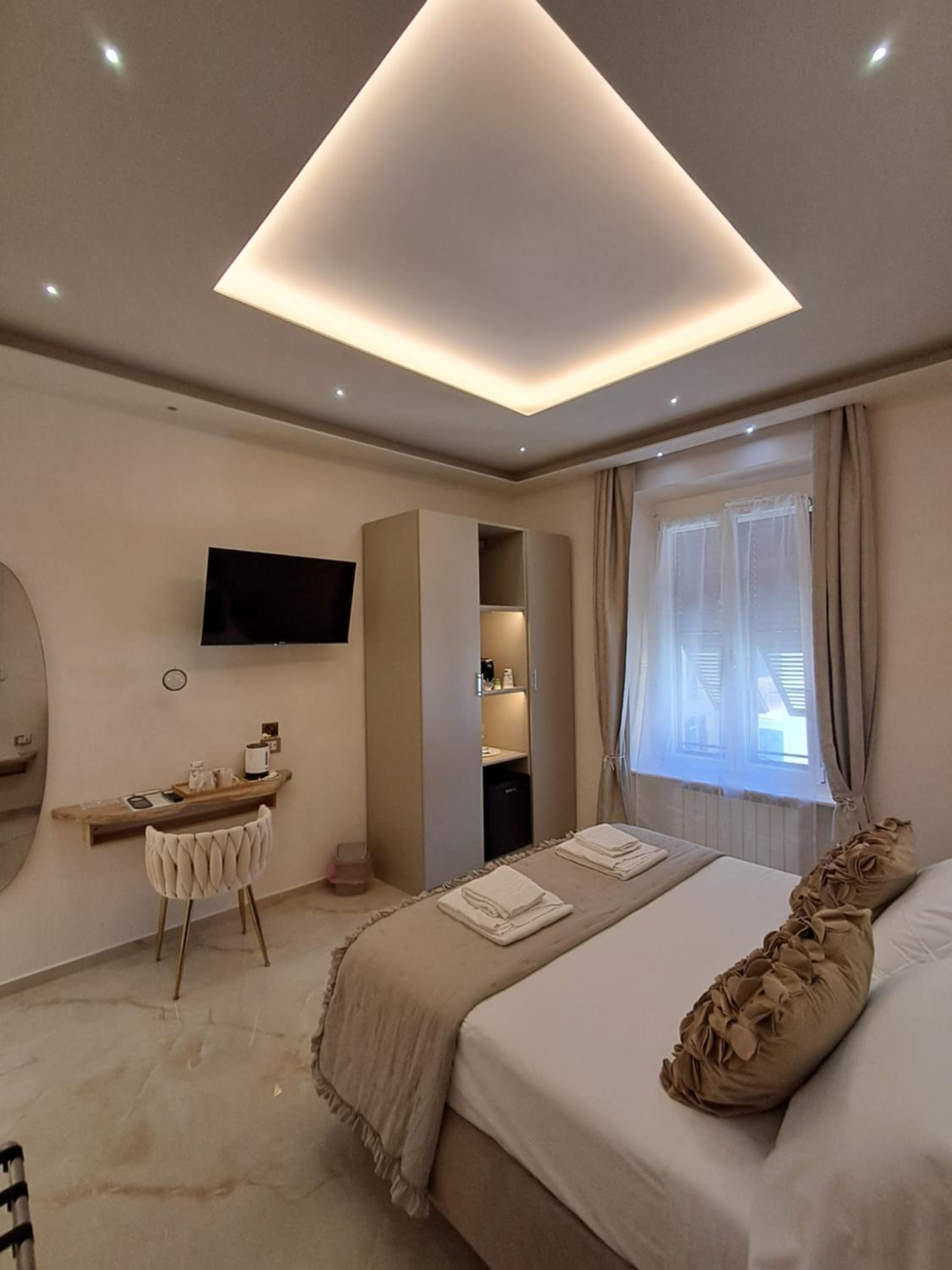 Deluxe Queen Room