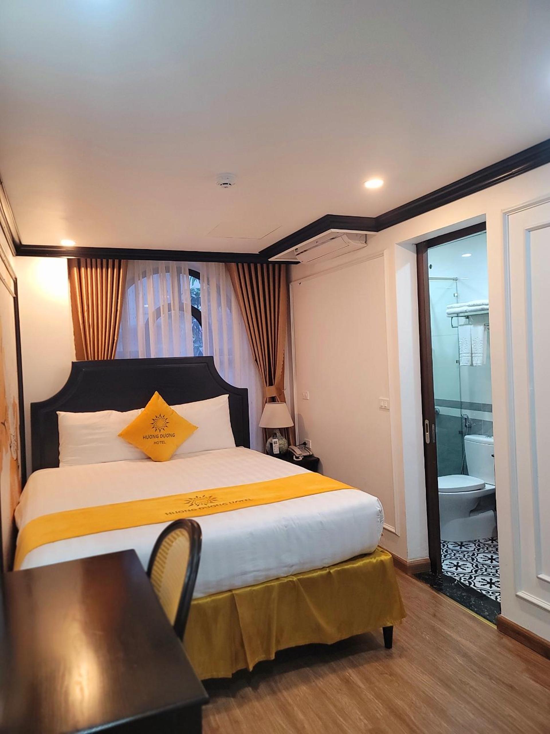 Standard Queen Room