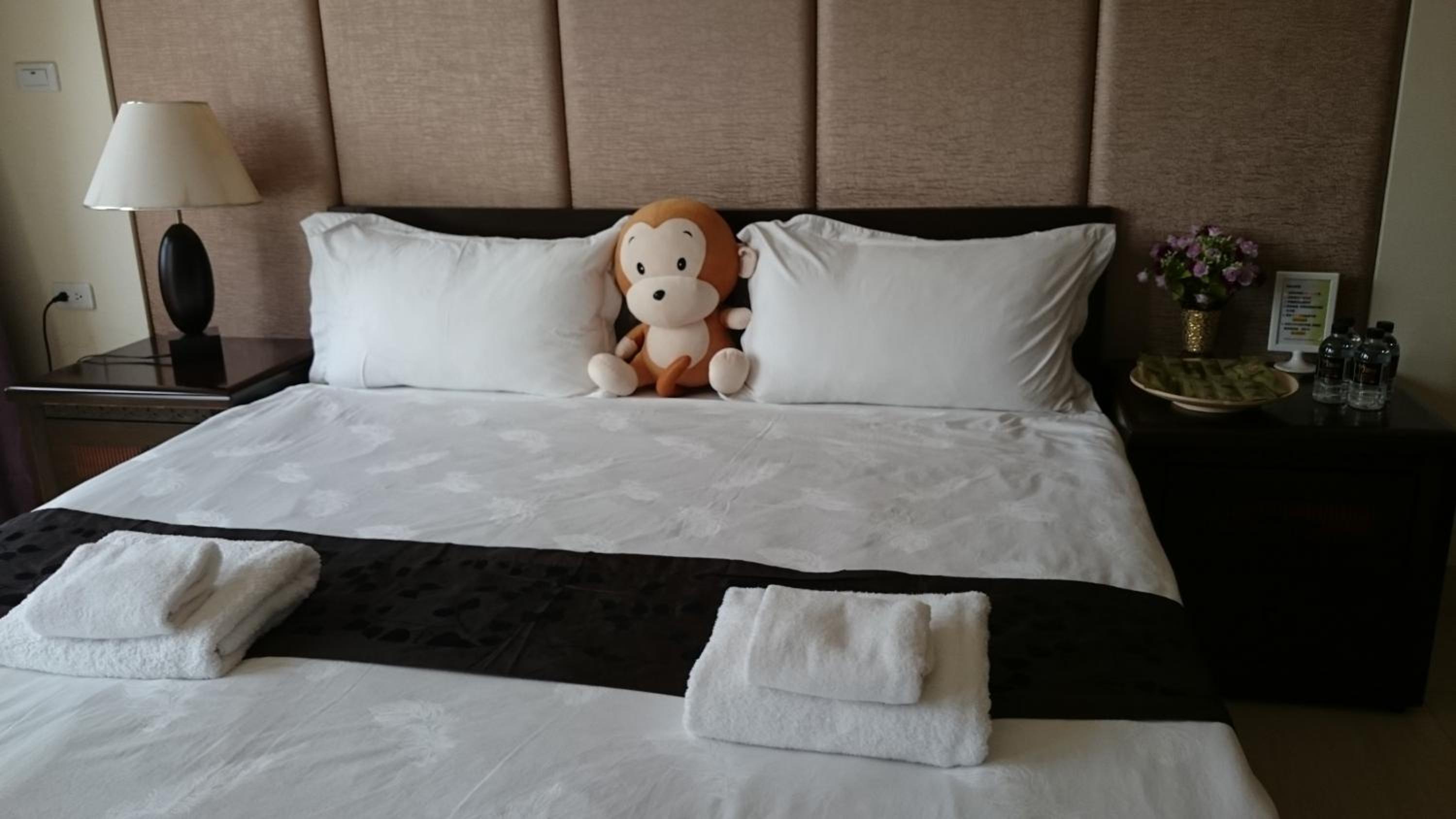Queen Room with Two Queen Beds photo 3