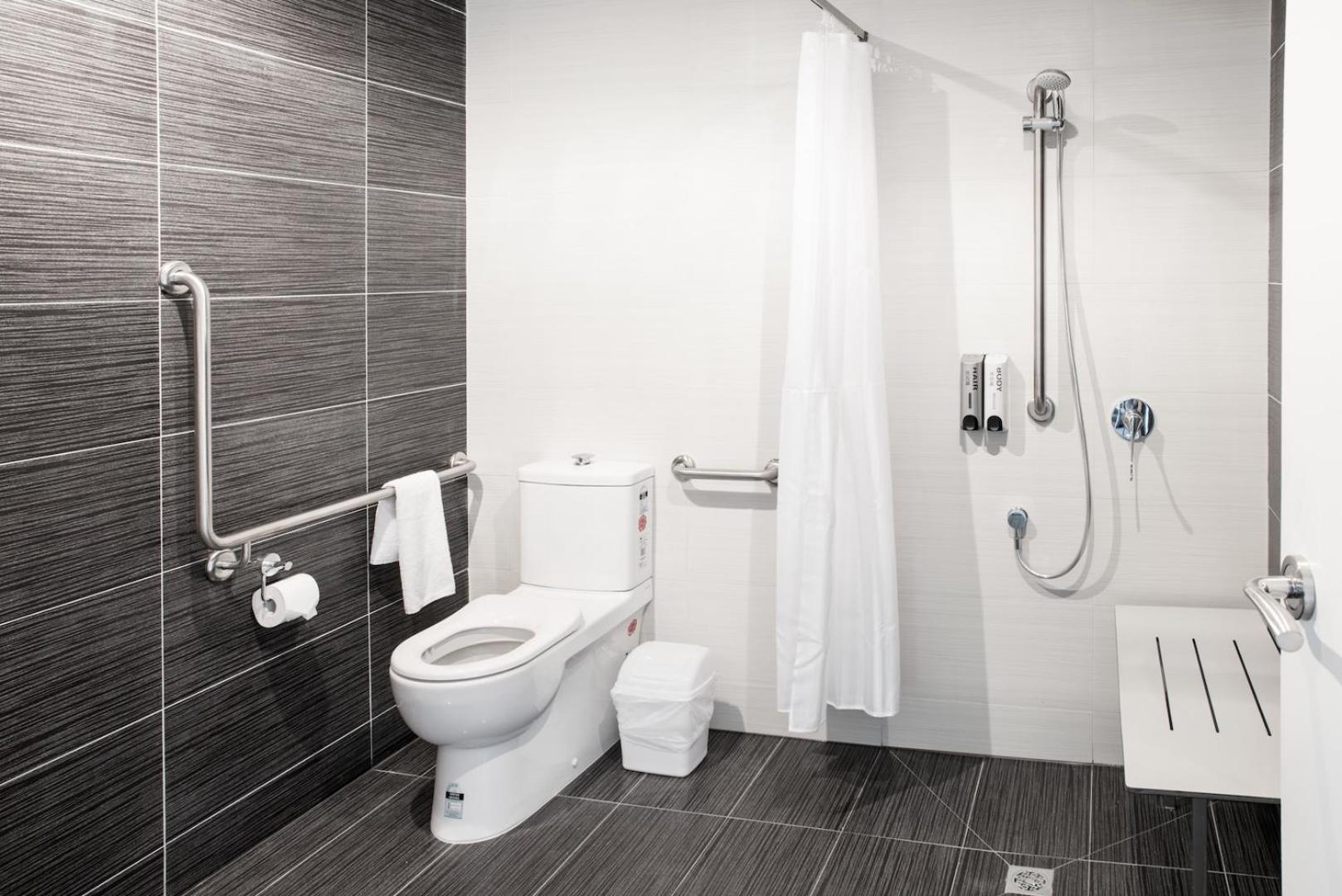 King Room - Disability Access - Photo 7