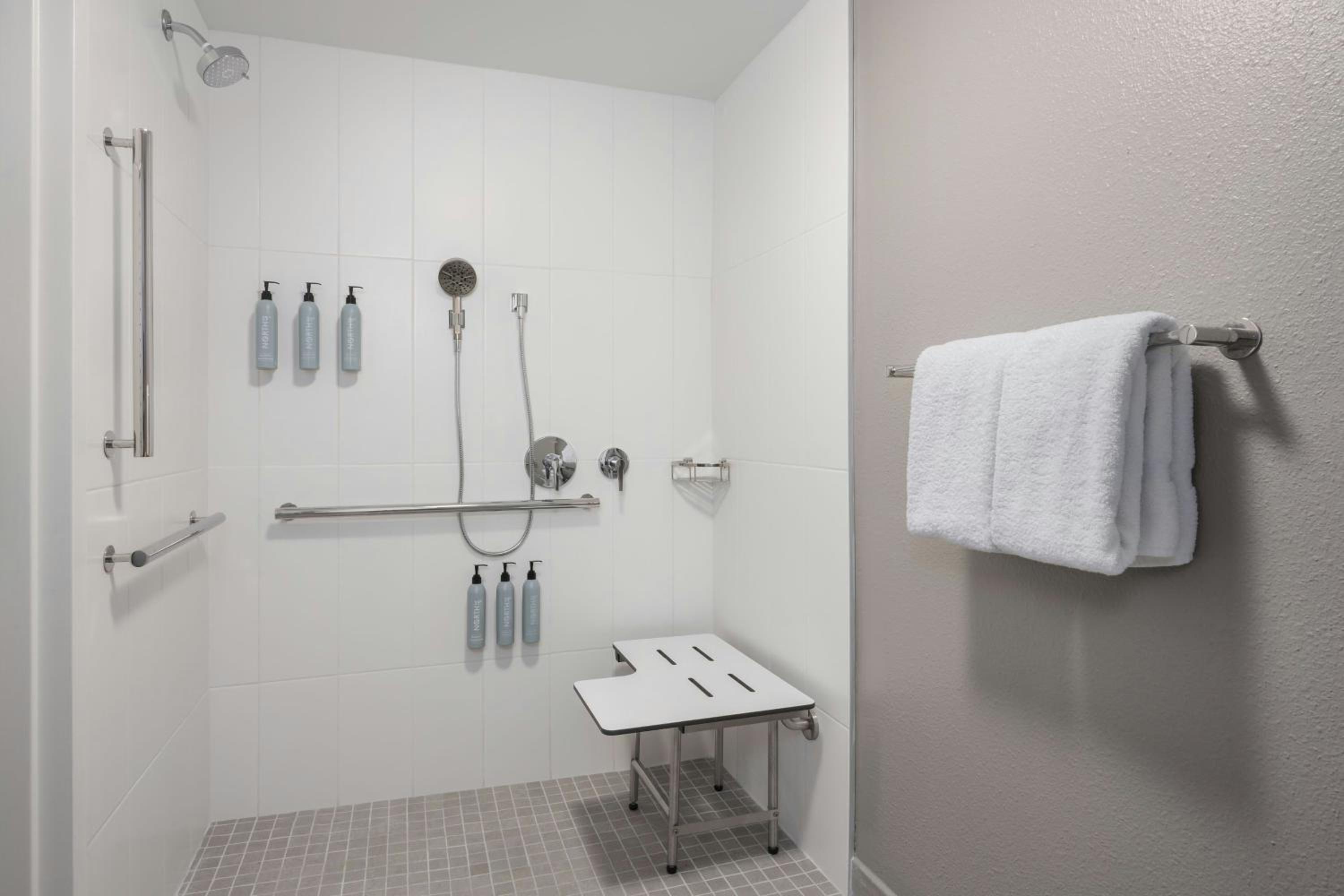 King Room with Roll-in Shower - Mobility Accessible