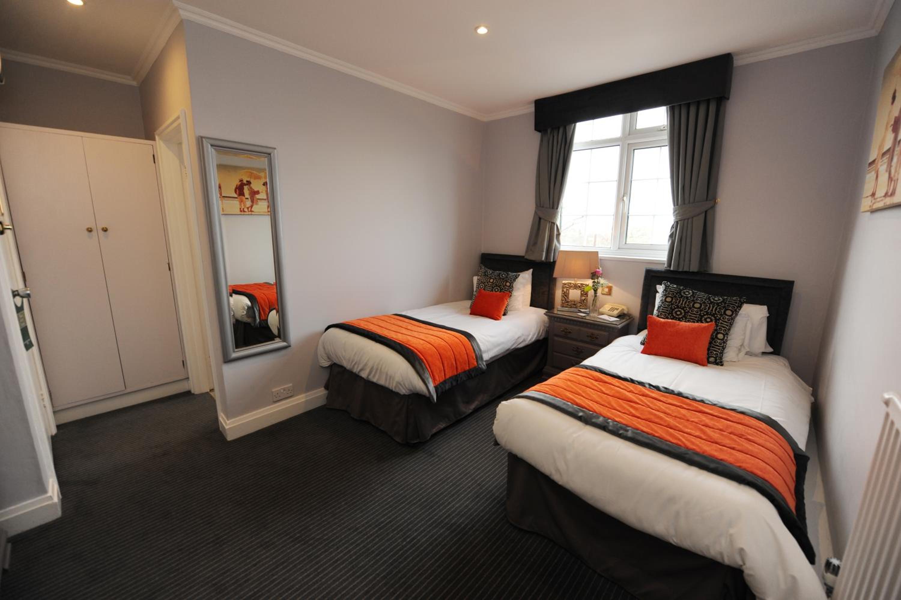 Standard Twin Room photo 1