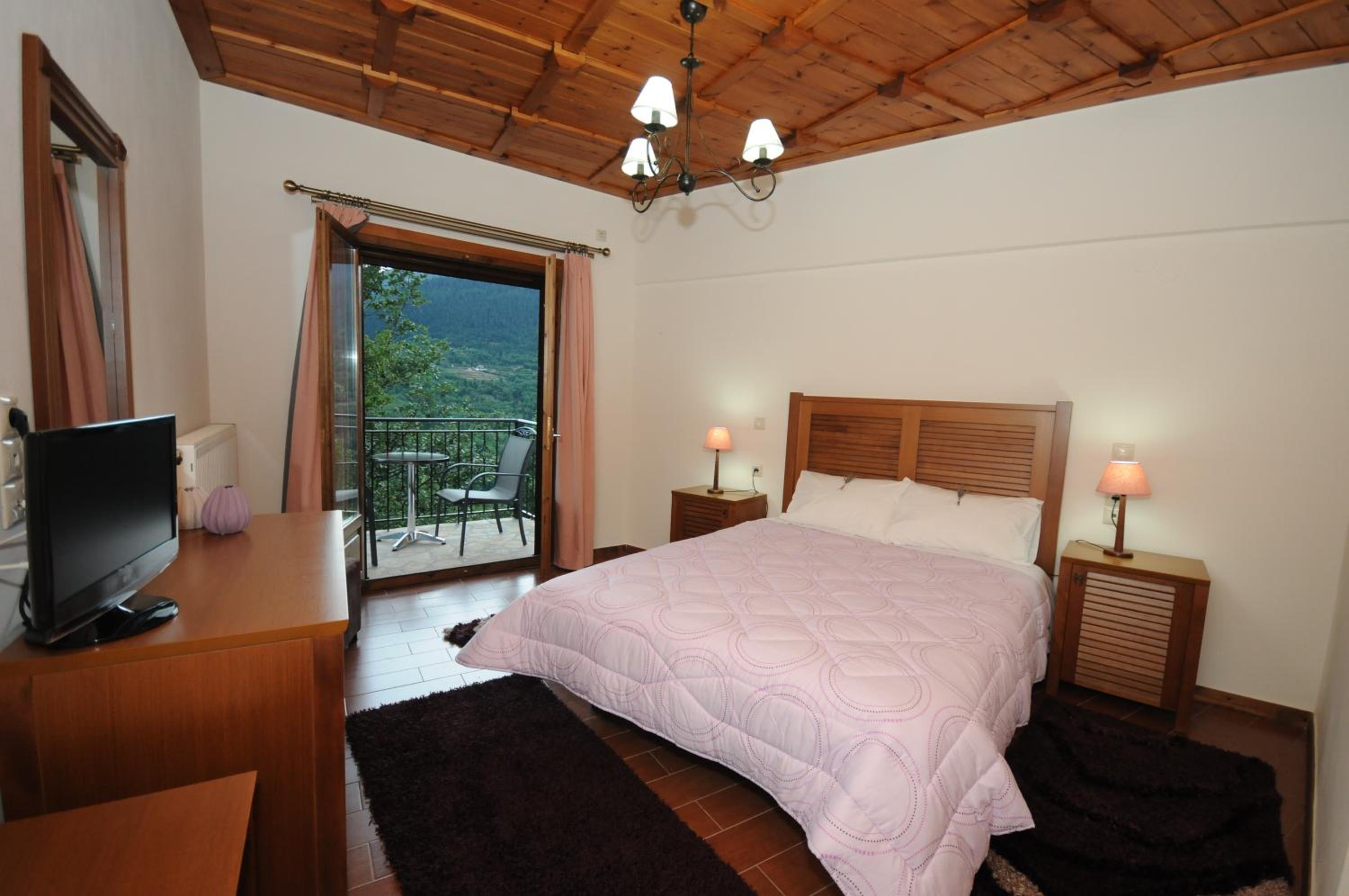 Budget Double Room photo 2