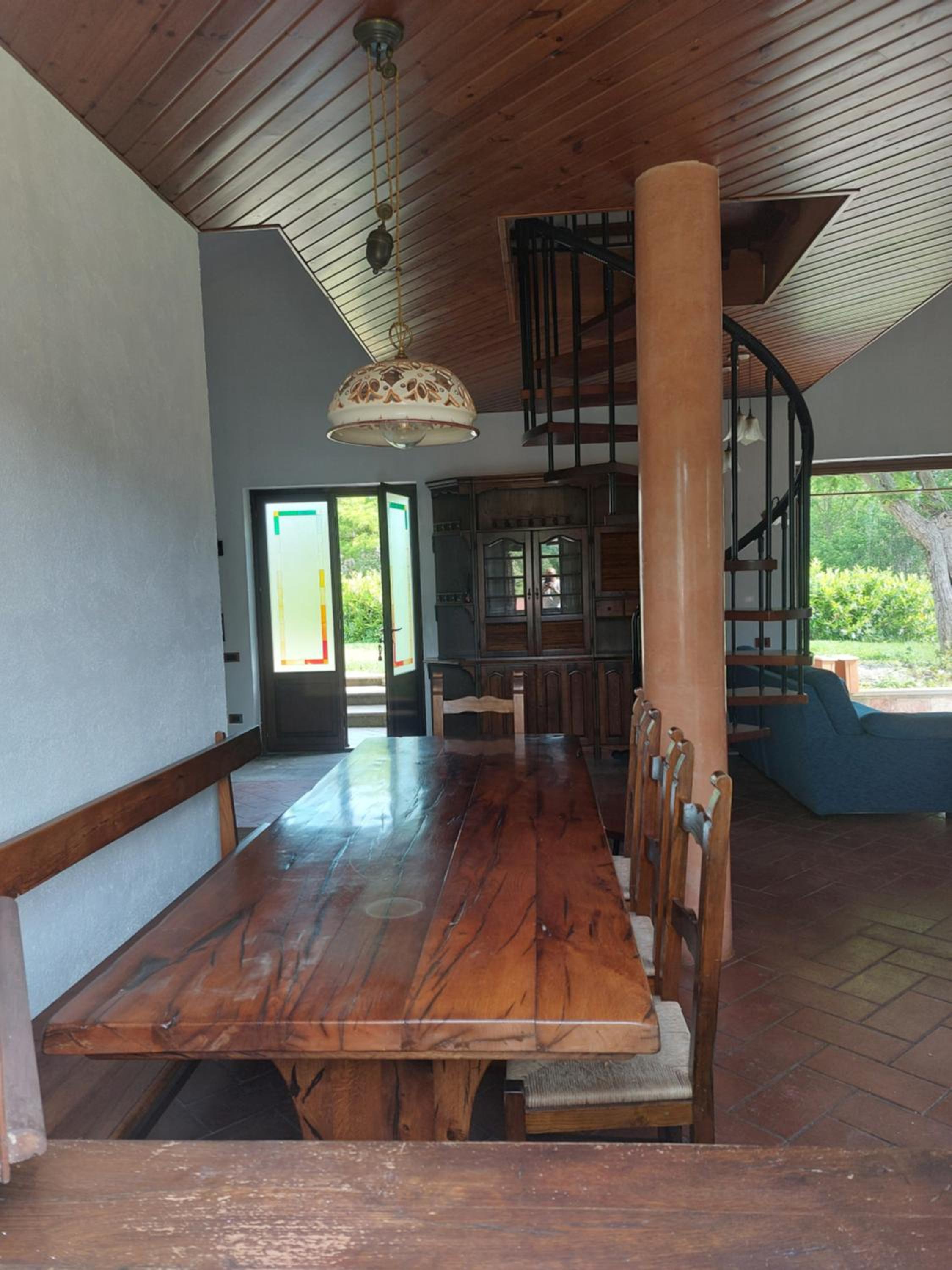 Three-Bedroom Apartment with Mountain View