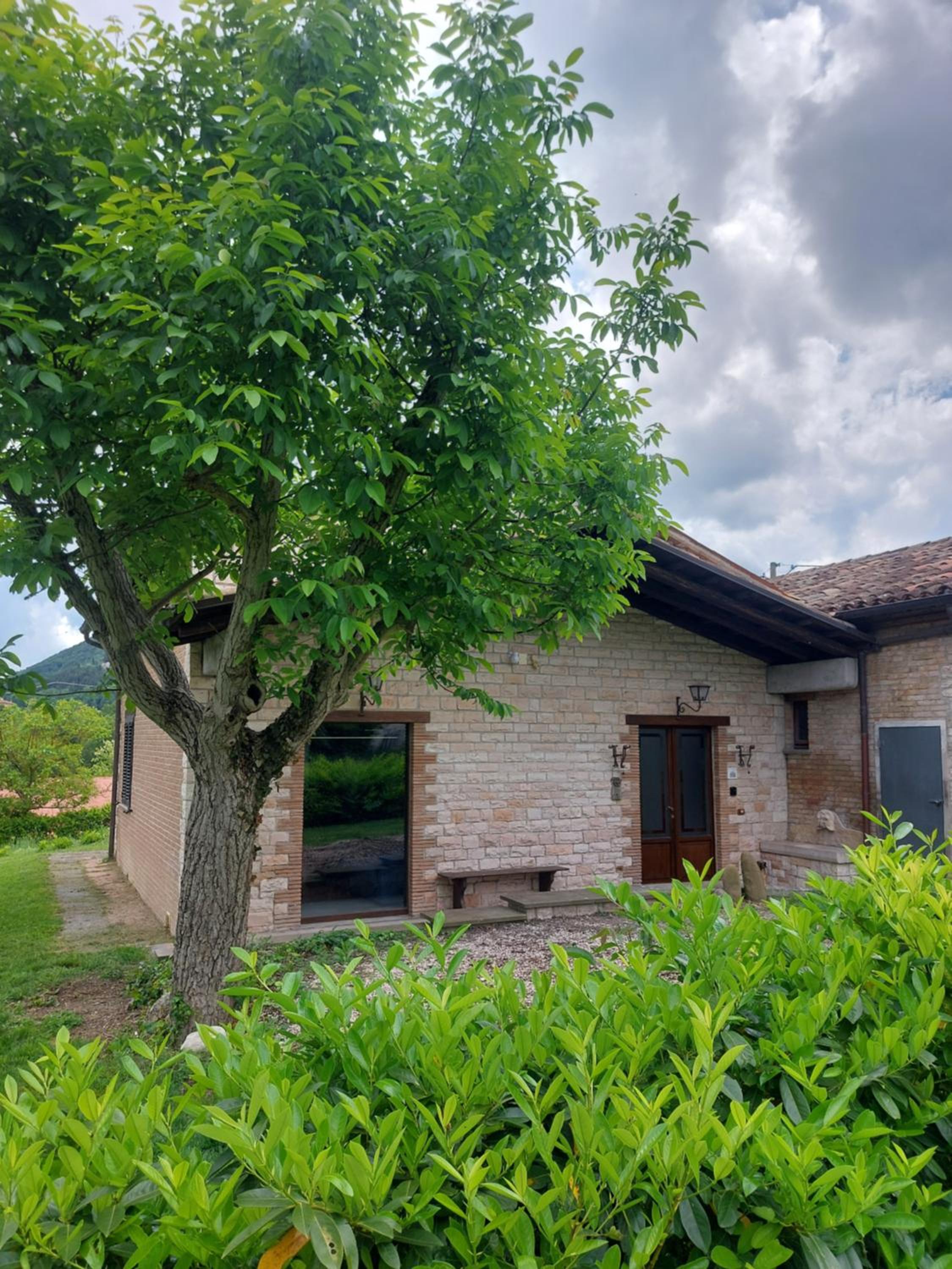 Three-Bedroom Apartment with Mountain View photo 1