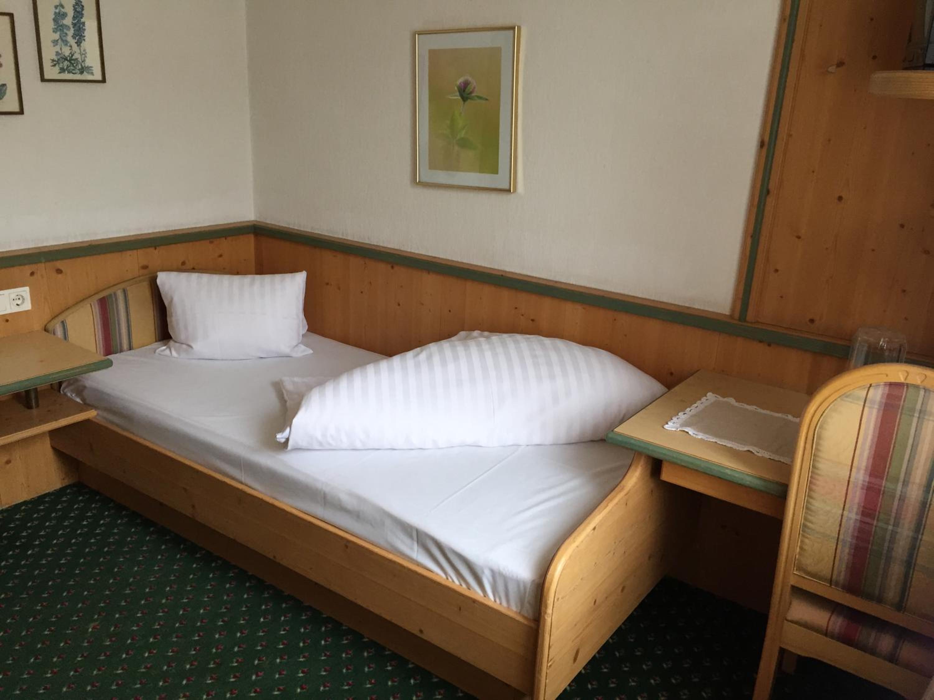 Single Room photo 3