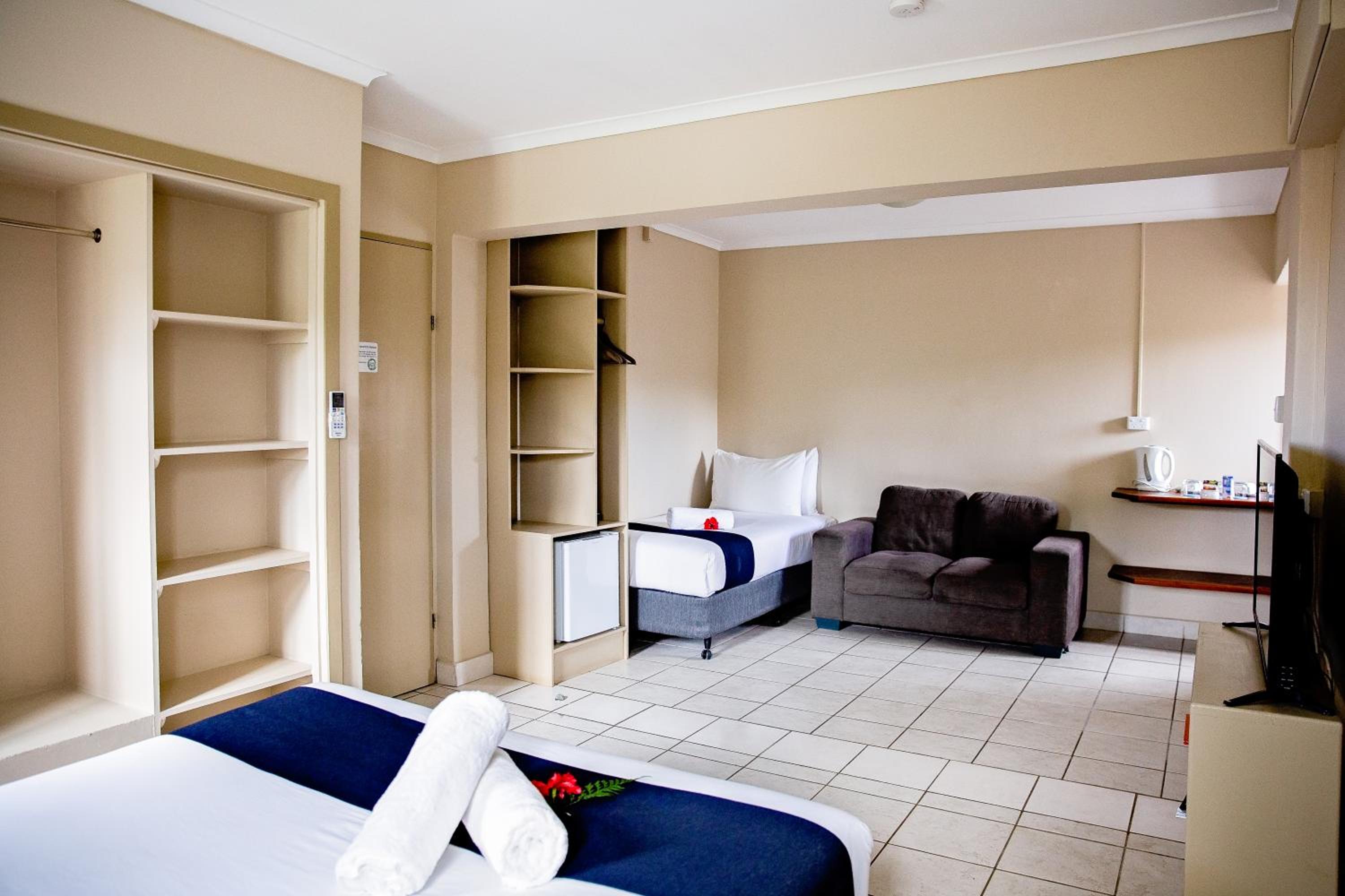 Standard Triple Room photo 3