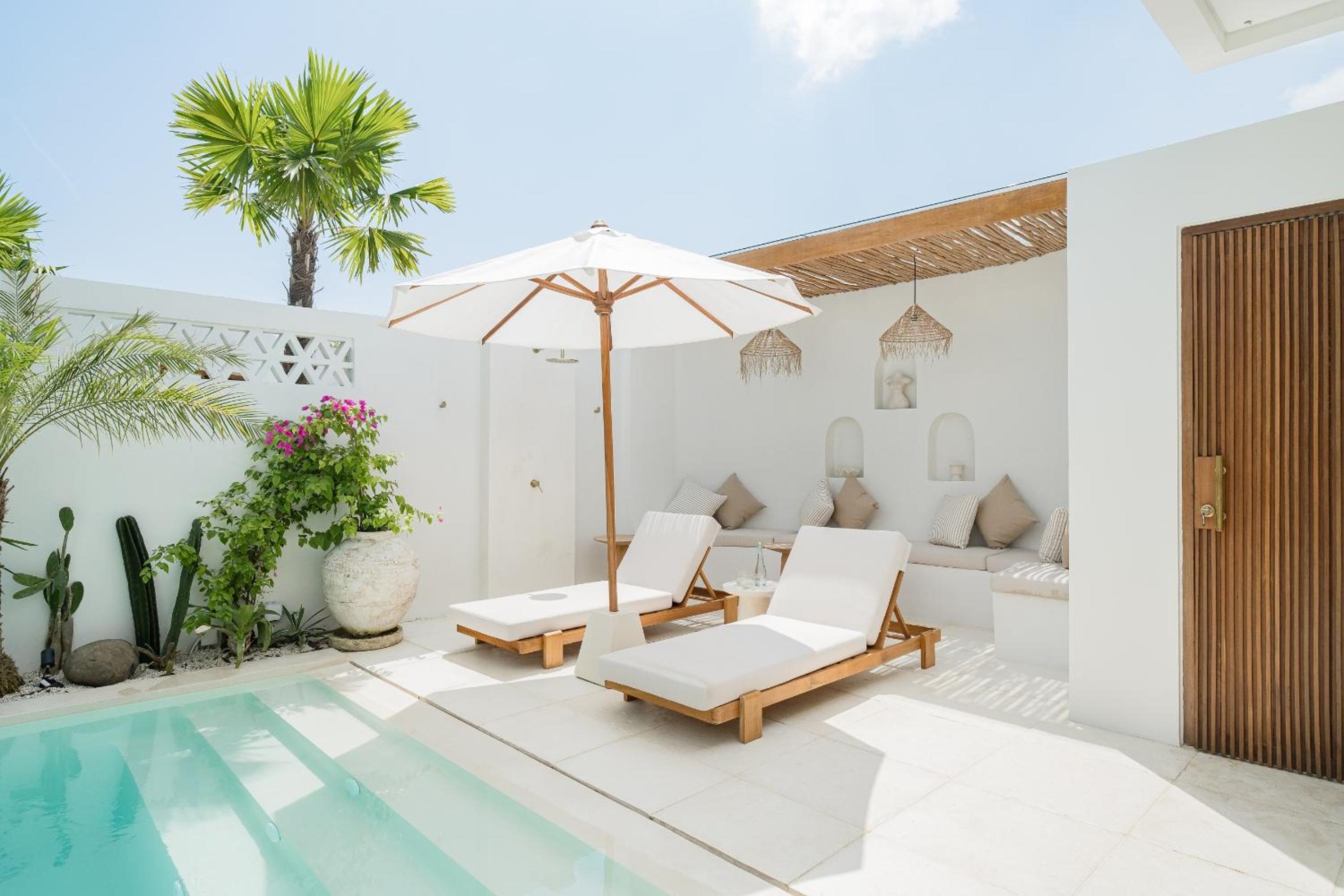 Villa with Private Pool photo 3