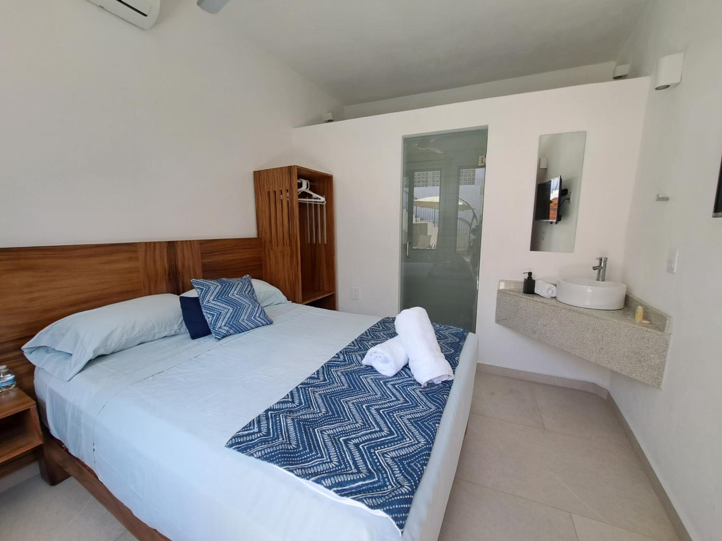 Deluxe Double Room photo 3
