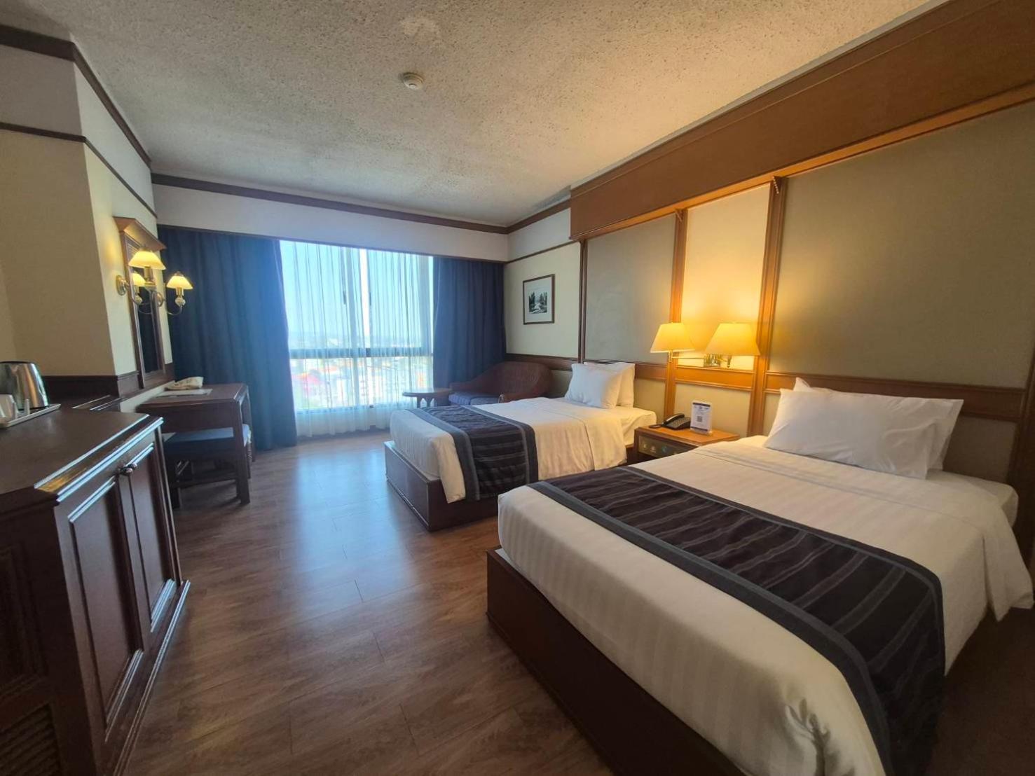 Moonlight Room (Twin Bed)