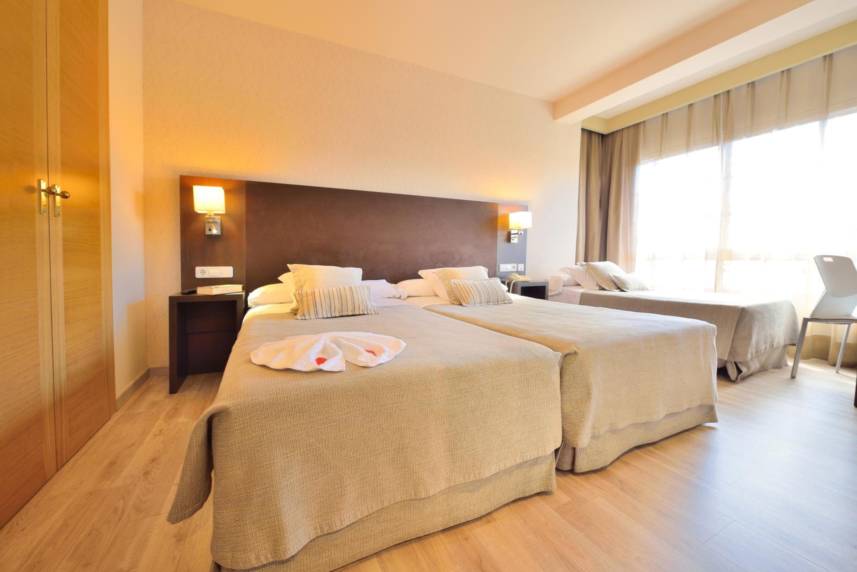Habitación Doble con Cama Adicional y Acceso al Spa - (3 Adultos)