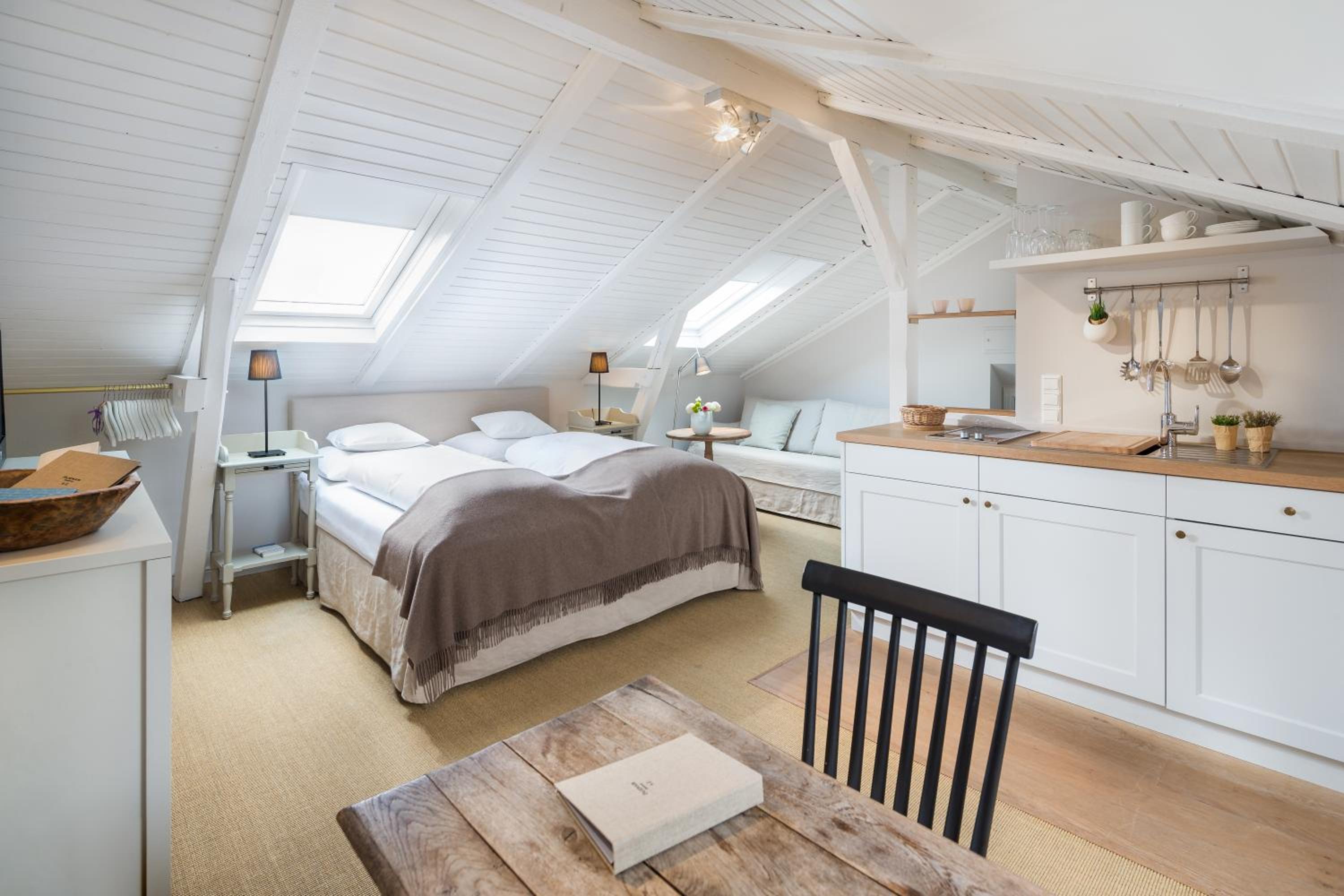 Studio Apartment