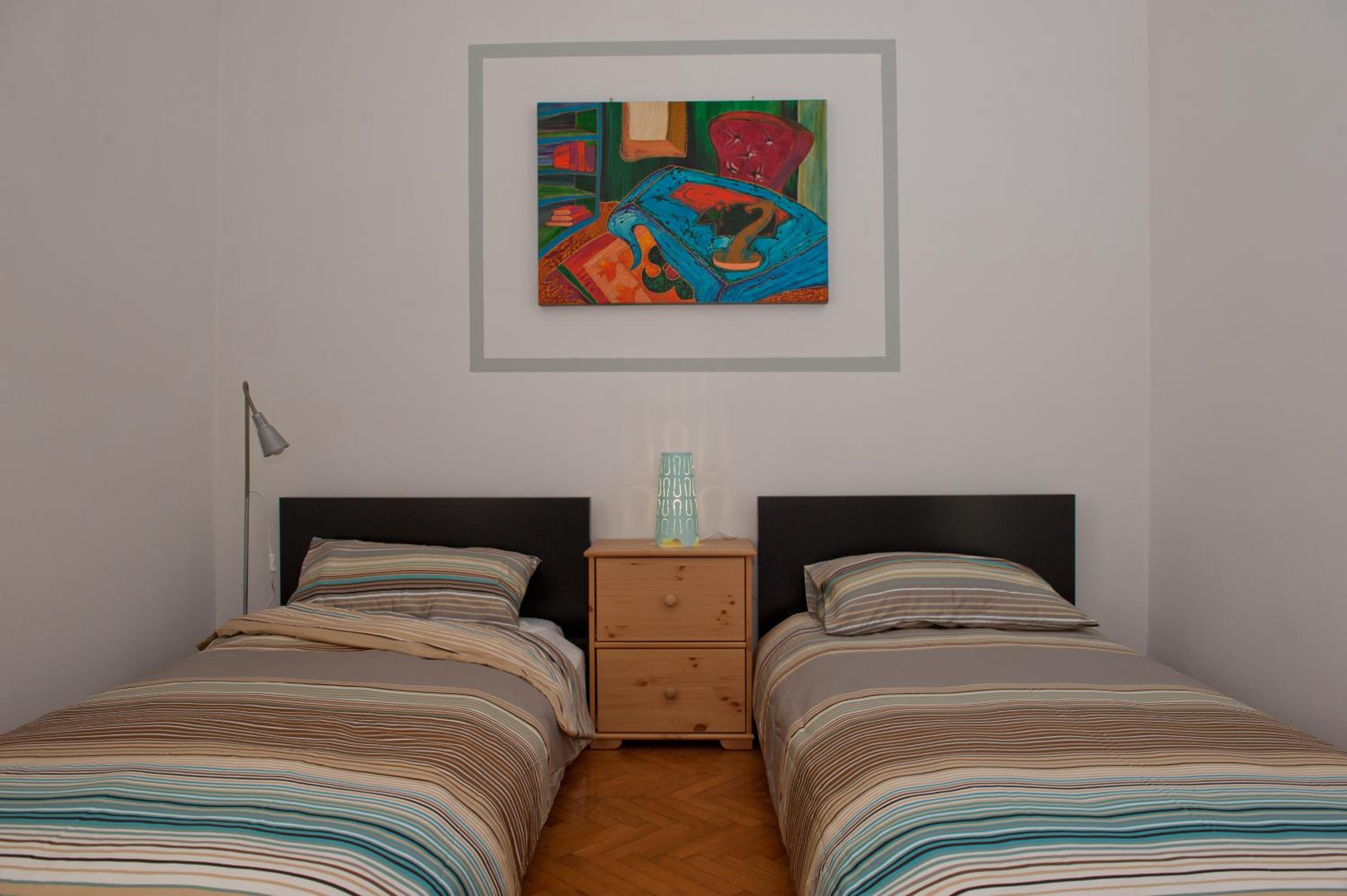 Twin Room - Photo 4